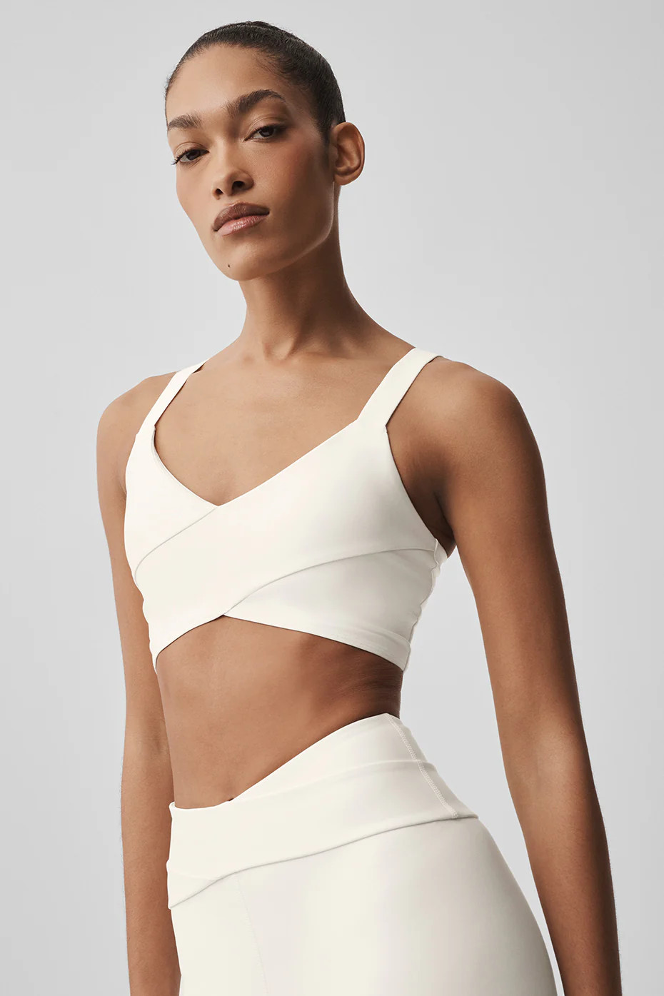 ALO | Airlift Horizon Bra in Ivory White, Size: Large | Alo Yoga (US)
