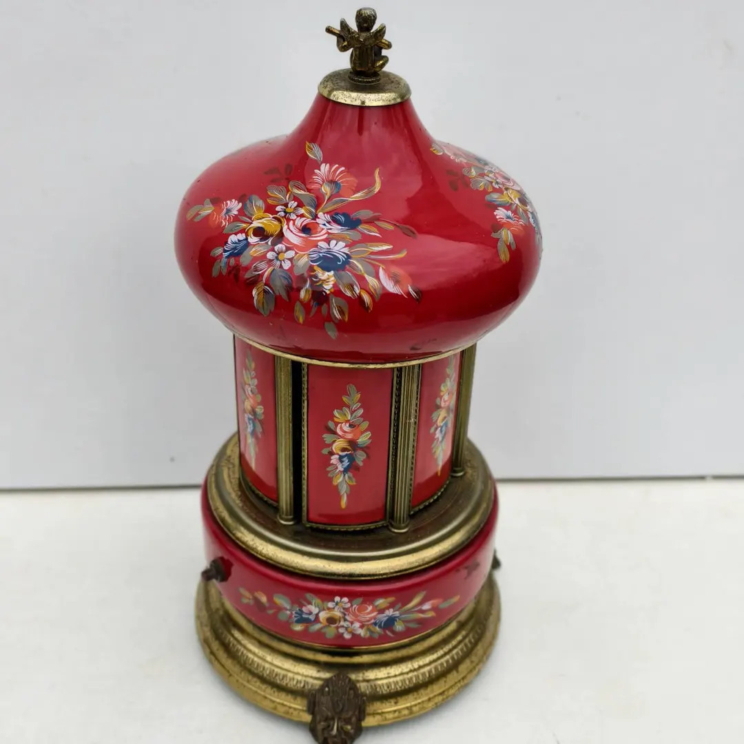 Vintage Reuge cigarette music box, lipstick carousel. | Etsy (CAD)