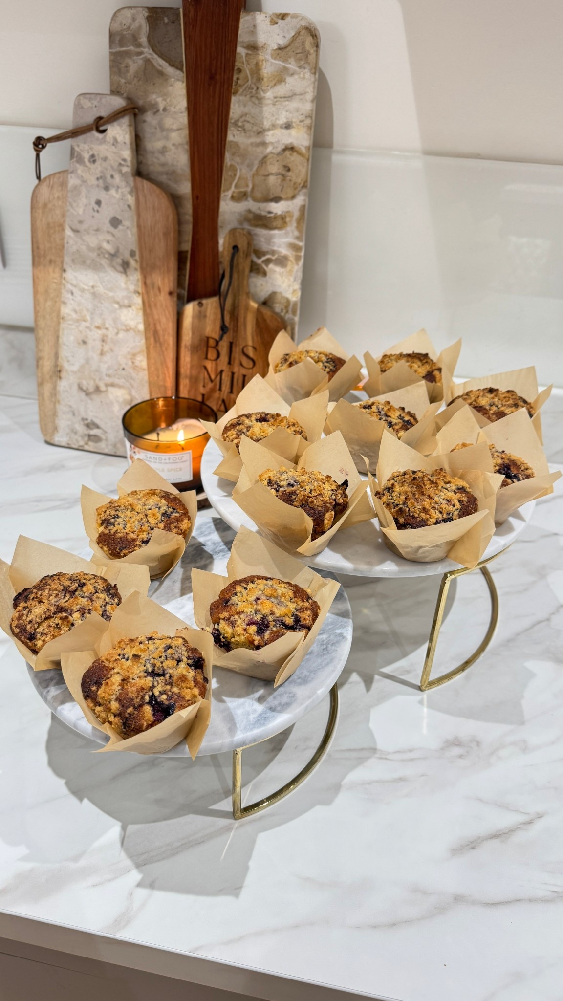 pretty marble cake stands 