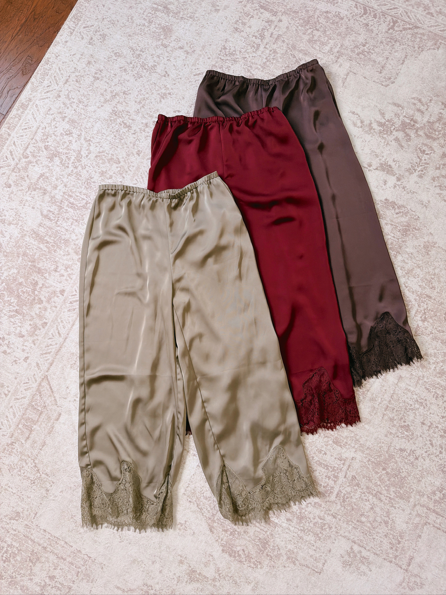 I wear an XL in these 

 #LTKSeasonal #LTKMidsize