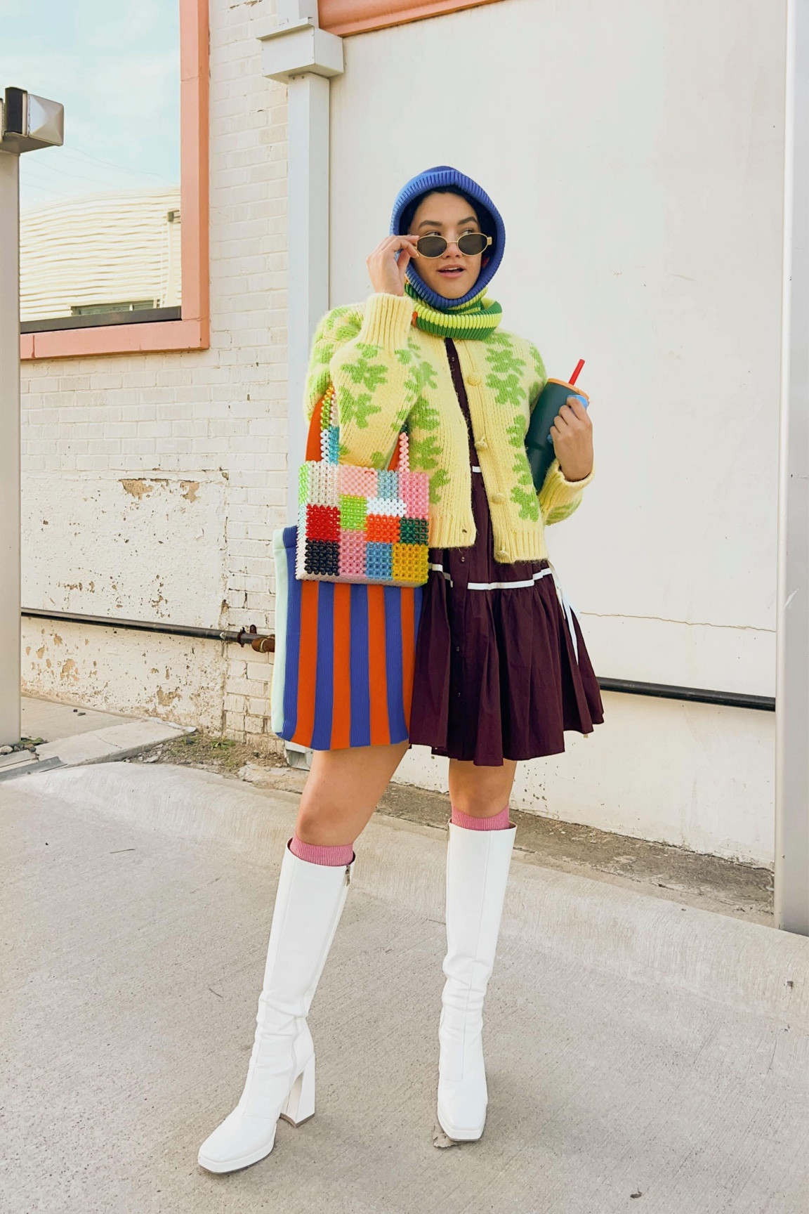 A guy yelled out of his car window “I LIKE YO FIT GIRL” so honestly @verloopknits knew what they were doing bc this balaclava *did* in fact turn heads ✨⁣⁣⁣
⁣⁣⁣
I also have to add that it’s literally *that easy* to give a woman a compliment and not be creepy. He didn’t try and hit on me after, didn’t honk, just complimented and went about his day. It’s that easy!!! ⁣⁣⁣
⁣⁣⁣
Anyways I hope this video made you laugh bc I have been laughing the entire time making this (it’s fine if it doesn’t, I love bringing myself a little joy)! ⁣⁣⁣
⁣⁣
P.S. My fashion icon of a grandma got me this dress from @shopvikkis over the holidays! 🥹 @diana.moore.357 it’s perfect!⁣⁣
⁣⁣⁣
#balaclavas #scarfseason #winteraccessories #coldweatherstyle #knitwearfashion #responsiblestyle #sustainablefashionbrand