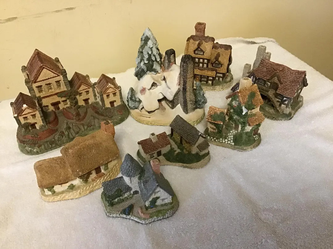 David Winter Small Cottages Hand Made and Hand Painted in Great Britain. - Etsy | Etsy (US)