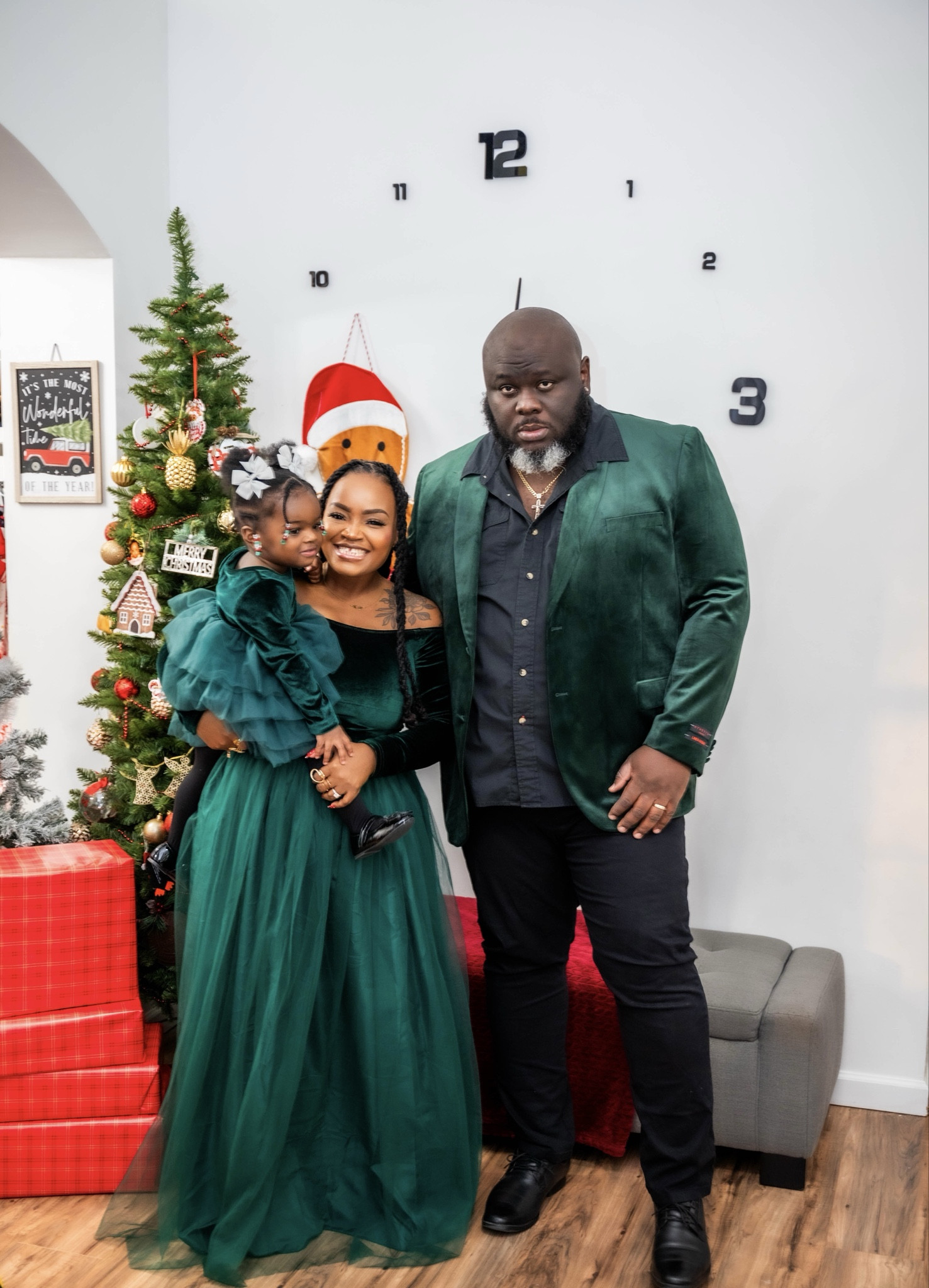 Shop our family photos outfits — coordinated, festive, and perfect for capturing all the holiday magic 🎄✨
From cozy layers to classic holiday colors and kid-approved styles, I linked every look on LTK so you can recreate the vibe for your own photos!

#familyphotos #holidaystyle #christmasoutfits #cozyfashion #festiveseason #LTKholiday #LTKfamily #LTKfashion #LTKkids #LTKfinds #LTKsale #shoppingfavorites #onlineshopping #holidaylooks #photolooks #ShoppingWithPriiincesss #Atlantamom #Atlantabloggers #Atlantablogger #AtlantaCreator #Atlantacontentcreators #Atlantacontentcreator

#LTKHoliday #LTKSaleAlert #LTKGiftGuide