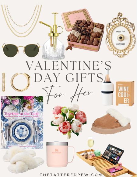 Valentine’s Day gift guide for her!


UGG slippers, wine cooler, faux flowers, decorative book, Ray-Ban sunglasses, Stanley travel mug, gold jewelry, chocolate box, bathtub caddy  

#LTKMostLoved #LTKGiftGuide #LTKU