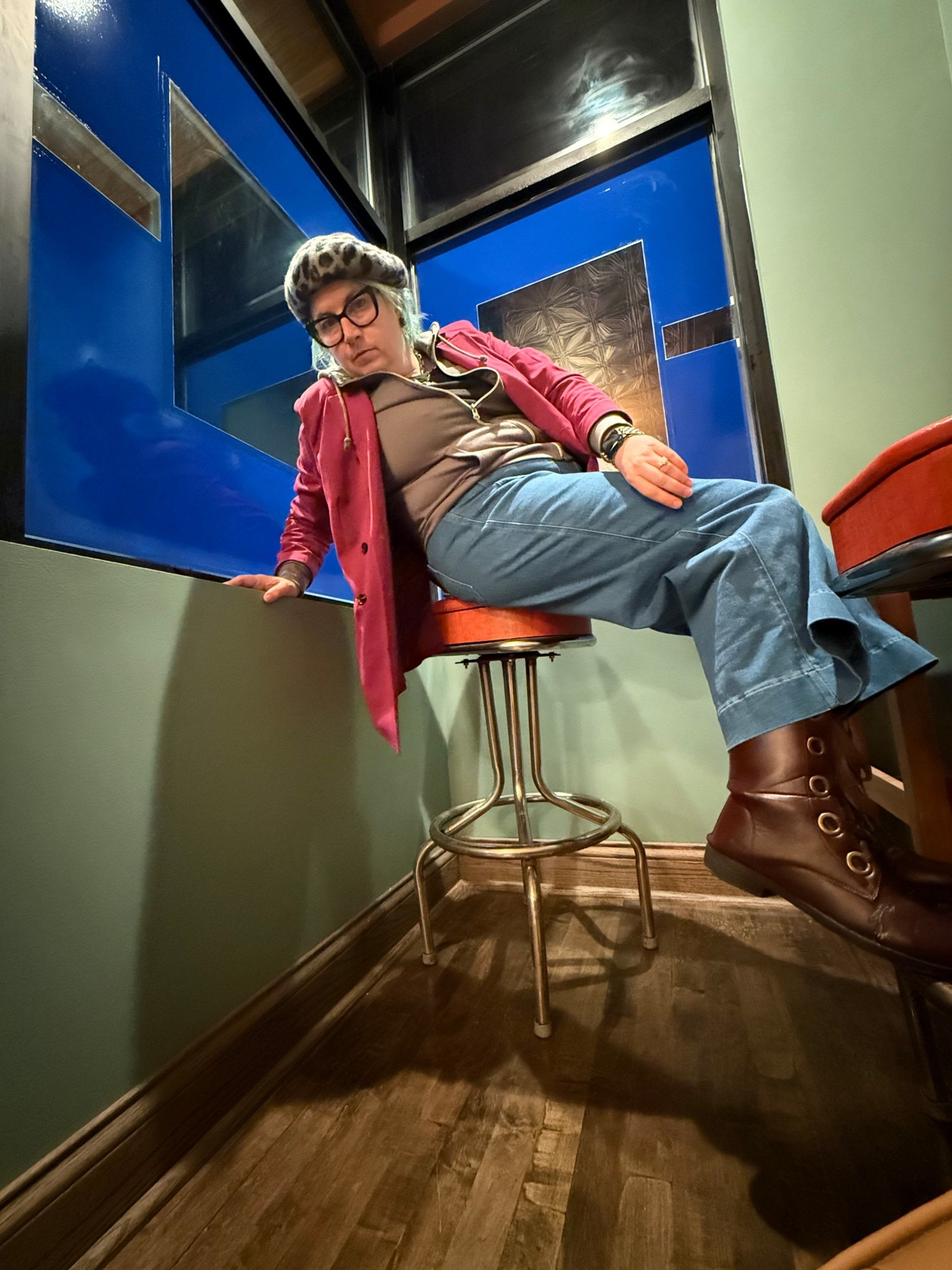 You have to look just right for the opening fo a new bar.

#LTKootd #LTKOver40 #LTKdayinmylife