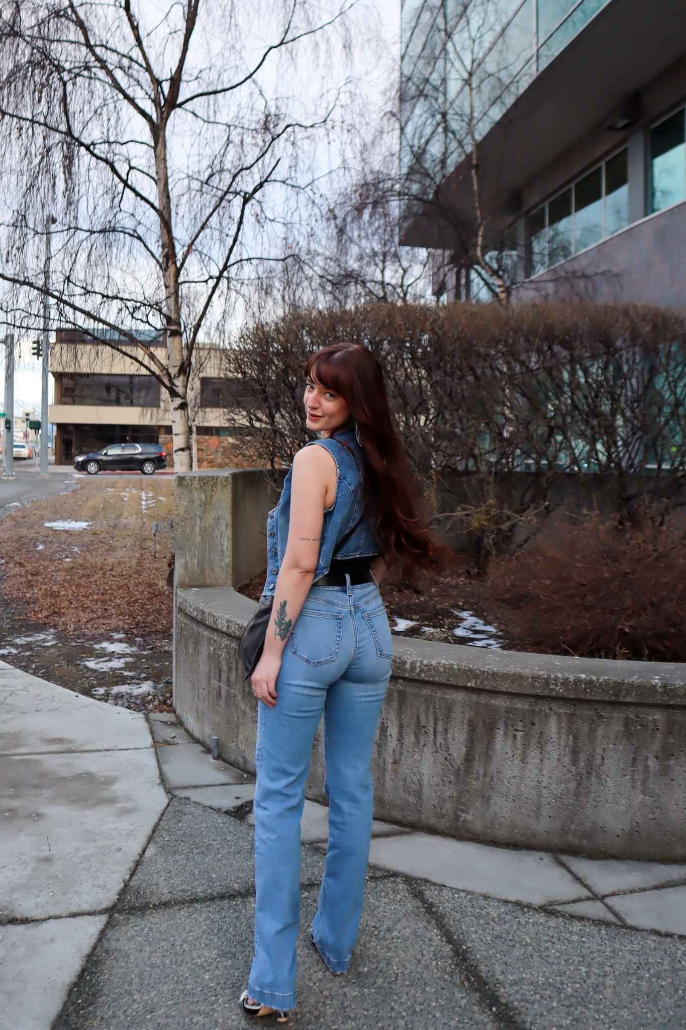 Best pair of hip hugging jeans 👖 

#LTKStyleTip #LTKPetite #LTKBeauty