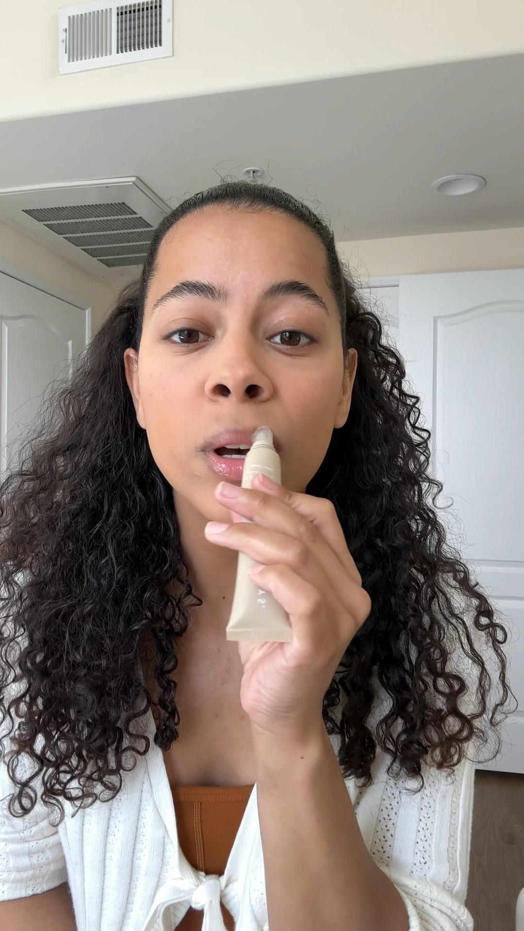 products i use to achieve that clean girl aesthetic 

#LTKbeauty #LTKU #LTKVideo