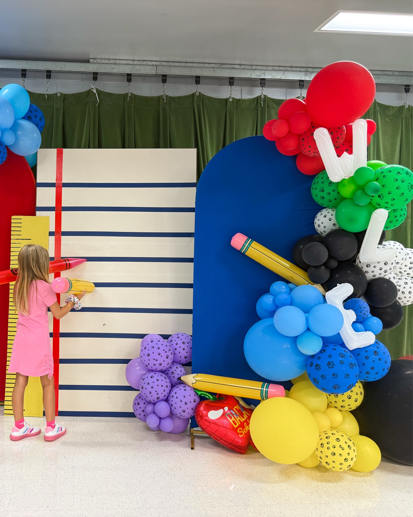 Back to school balloon arch & DIY sign 



#LTKKids #LTKFamily #LTKSeasonal