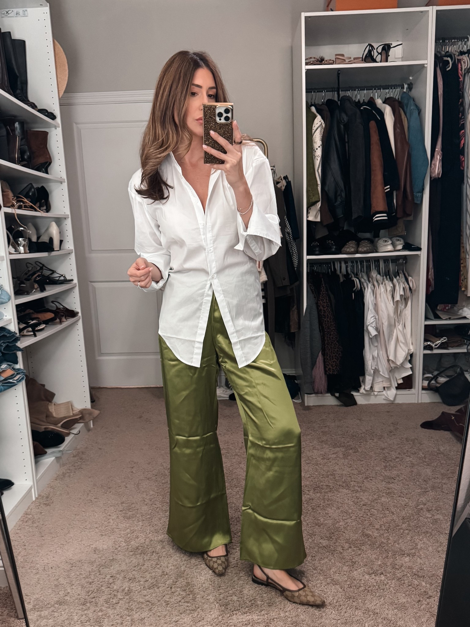 Medium in top, small in pants 