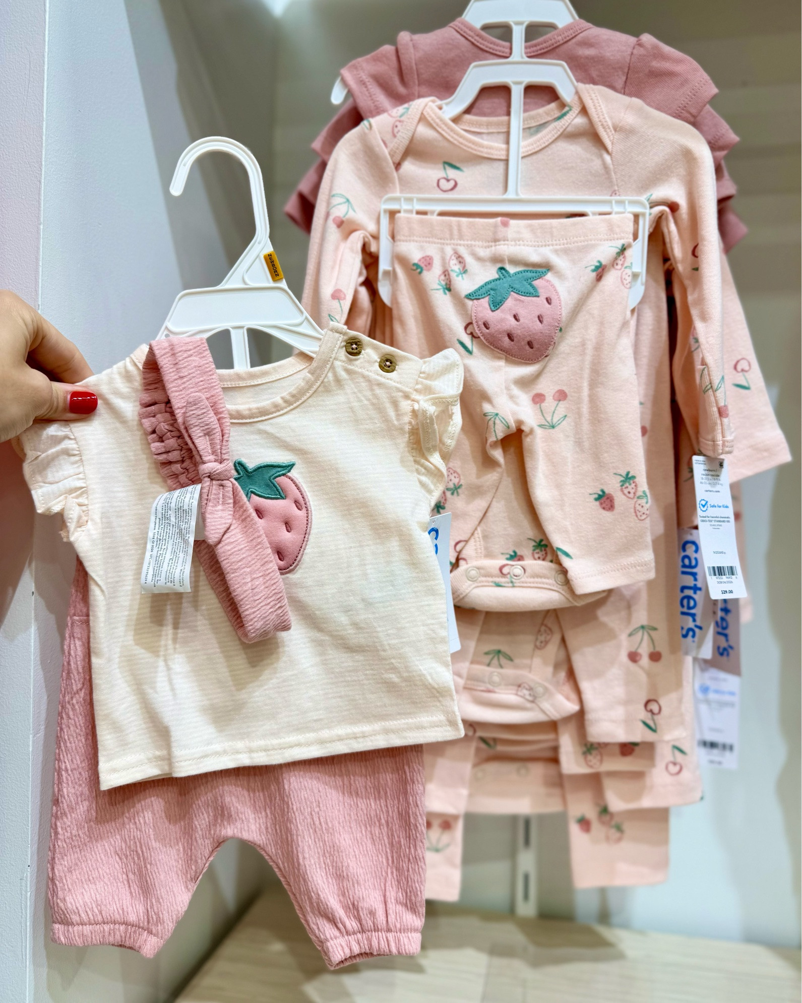 New strawberry fashion finds for baby girls for Summer omg how cute 😍🍓
-

#babygirl #babygirlstyle #babygirloutfit #babygirlontheway #girlmom

#LTKKids #LTKBaby #LTKmomlife