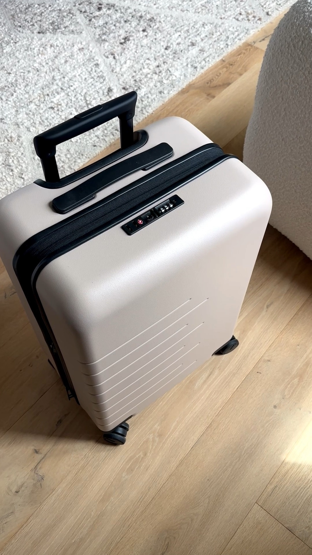 Luggage that’s quality tested and moves so easily! Compression panels inside let me pack everything I need! 
@Quince

#LTKmomlife #LTKTravel #LTKOver40