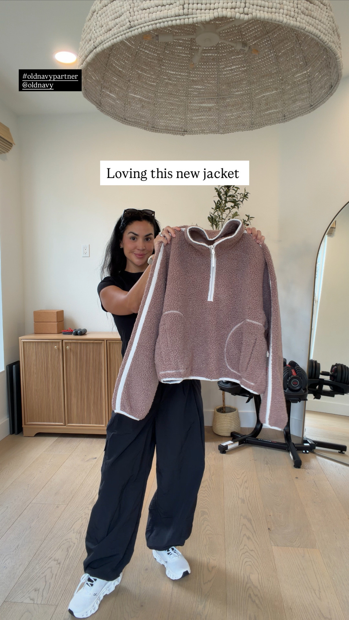 #oldnavypartner This outfit is exactly what I want to throw on for school drop-off, errands, a workout… basically my entire day. Comfy, flattering & put together! 
The new @oldnavy Sport collection has so many good pieces right now. Linking my whole look for you to shop! 🤎
 

 #LTKootd #LTKActive #LTKSaleAlert