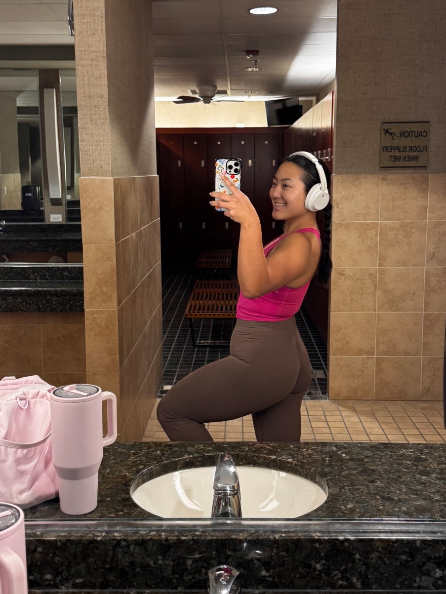 some of the comfiest leggings, and they’re flare!

#LTKfitnessgoals #LTKootd #LTKActive