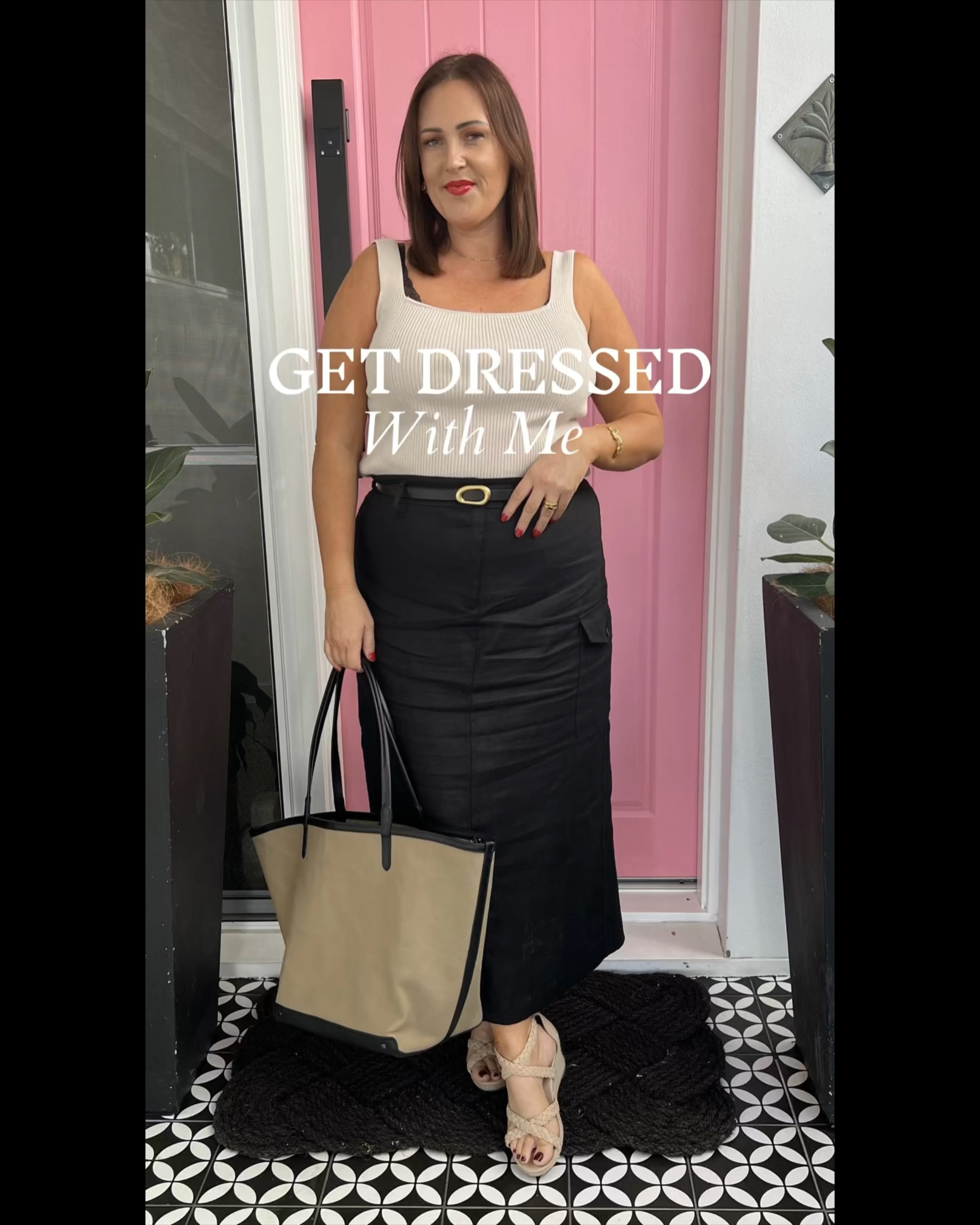 Get Dressed With Me 🥰
The weather is warming up & Spring is just around the corner. 
I've recently purchased this linen utility skirt a fabulous staple for the new season I'm wearing a size 16! 
The tank I'm wearing is from Feather & Noise I'm wearing a size 16. 
And my bag is from Commonry. 
And my jewellery is Gimmestore 

#LTKaustralia #LTKstyletip #LTKcurves