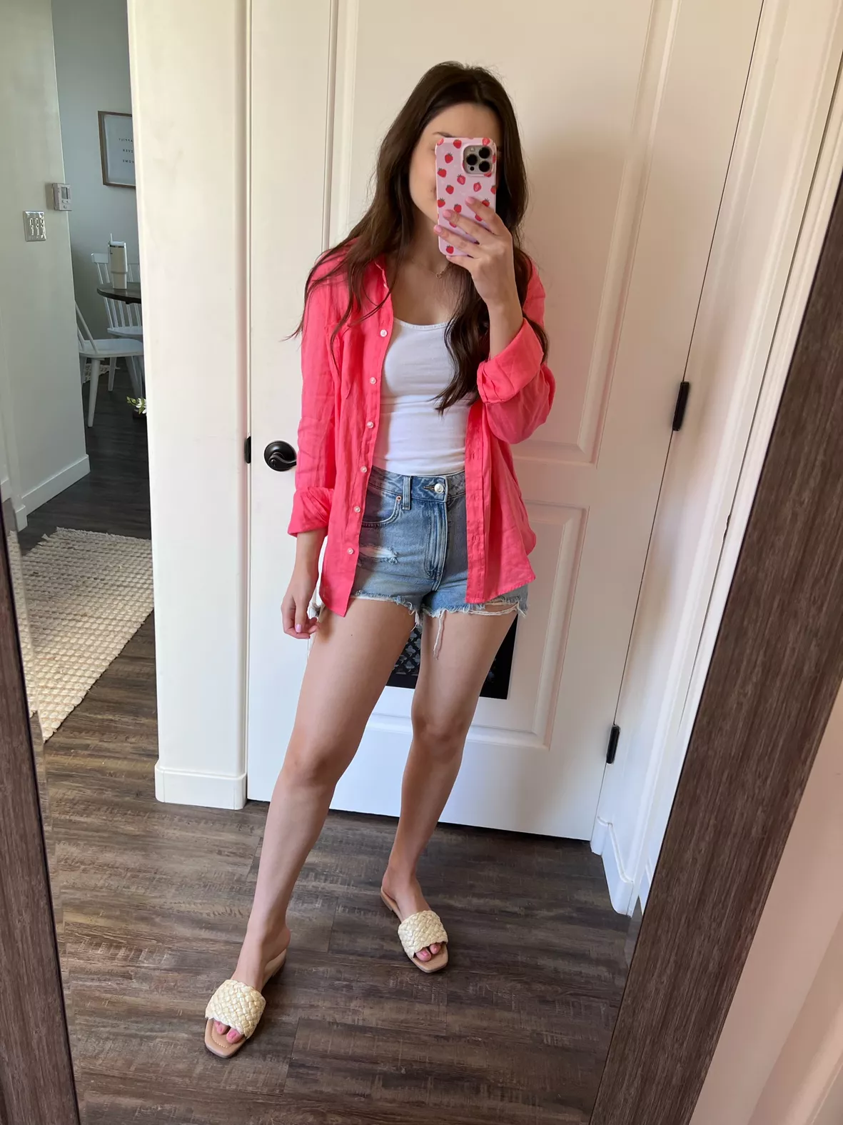 light pink shorts outfit