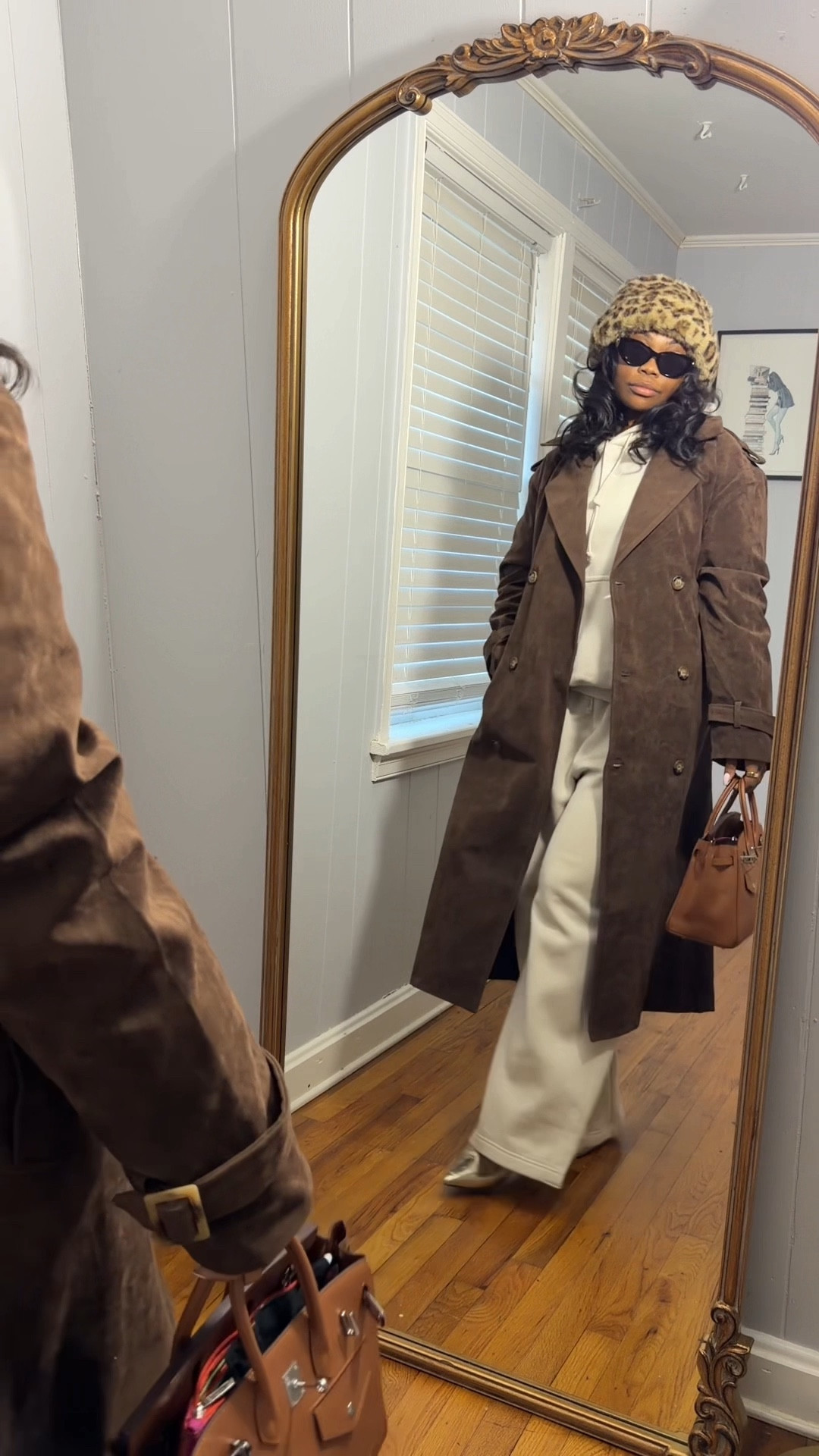 Winter Outfit Formula
Oversized Sweatsuit
Statement coat
Accessories 

#LTKdayinmylife #LTKFindsUnder100 #LTKgrwm