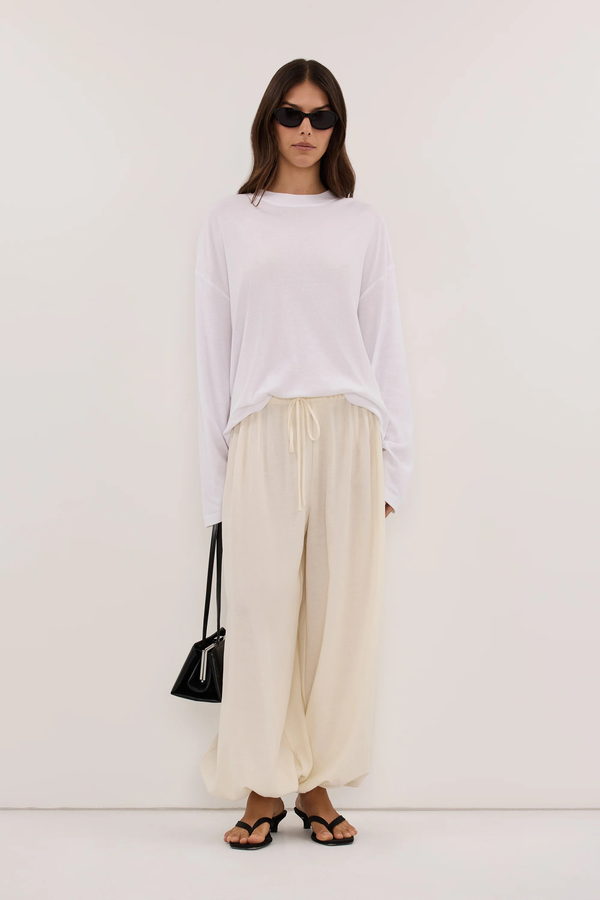 SLOANE WHITE SLEEVED CREW NECK KNIT | DISSH