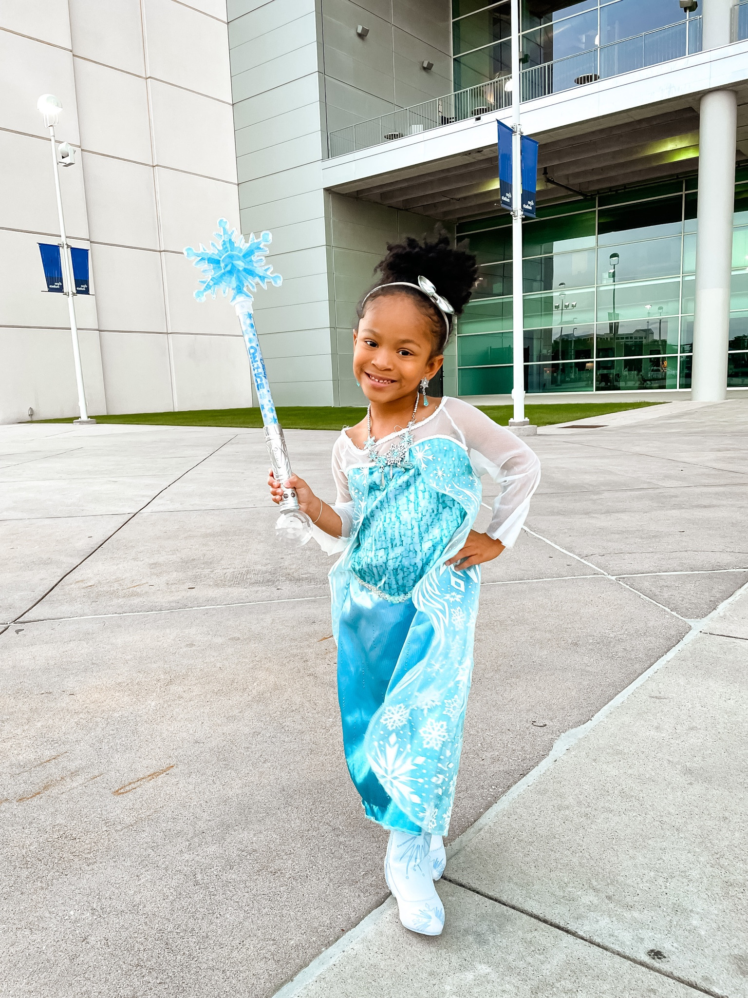 Summer was ready for the Disney on Ice show in her full Frozen’s Elsa costume! Perfect for toddler girls!

#LTKGiftGuide #LTKkids #LTKstyletip
