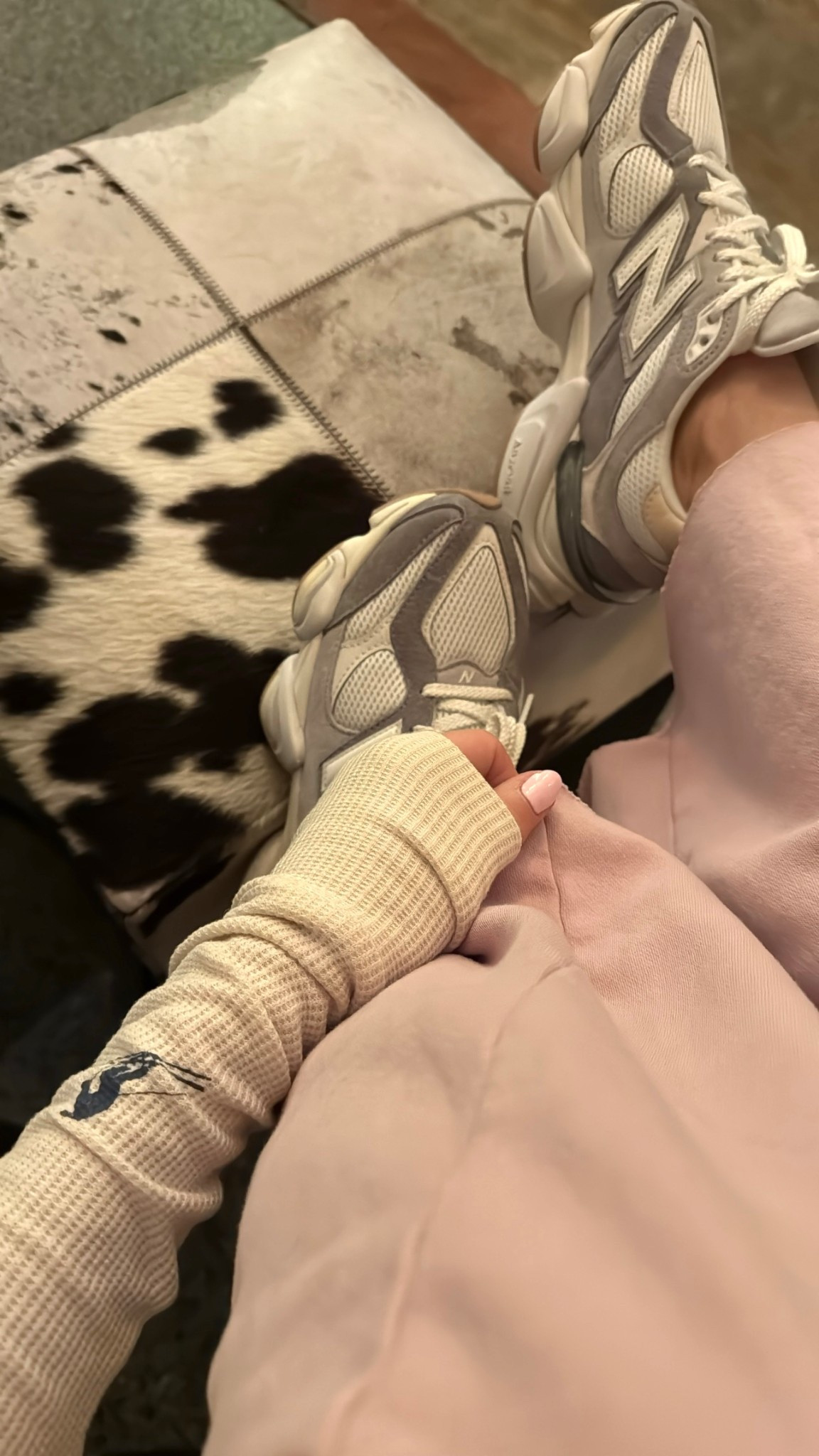 Sneakers tts
XS sweatpants 

#LTKootd #LTKSeasonal