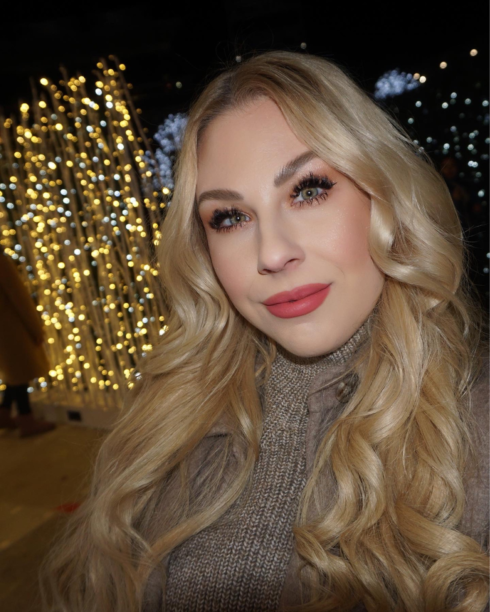 Winter makeup look

#LTKbeauty #LTKHoliday #LTKSeasonal