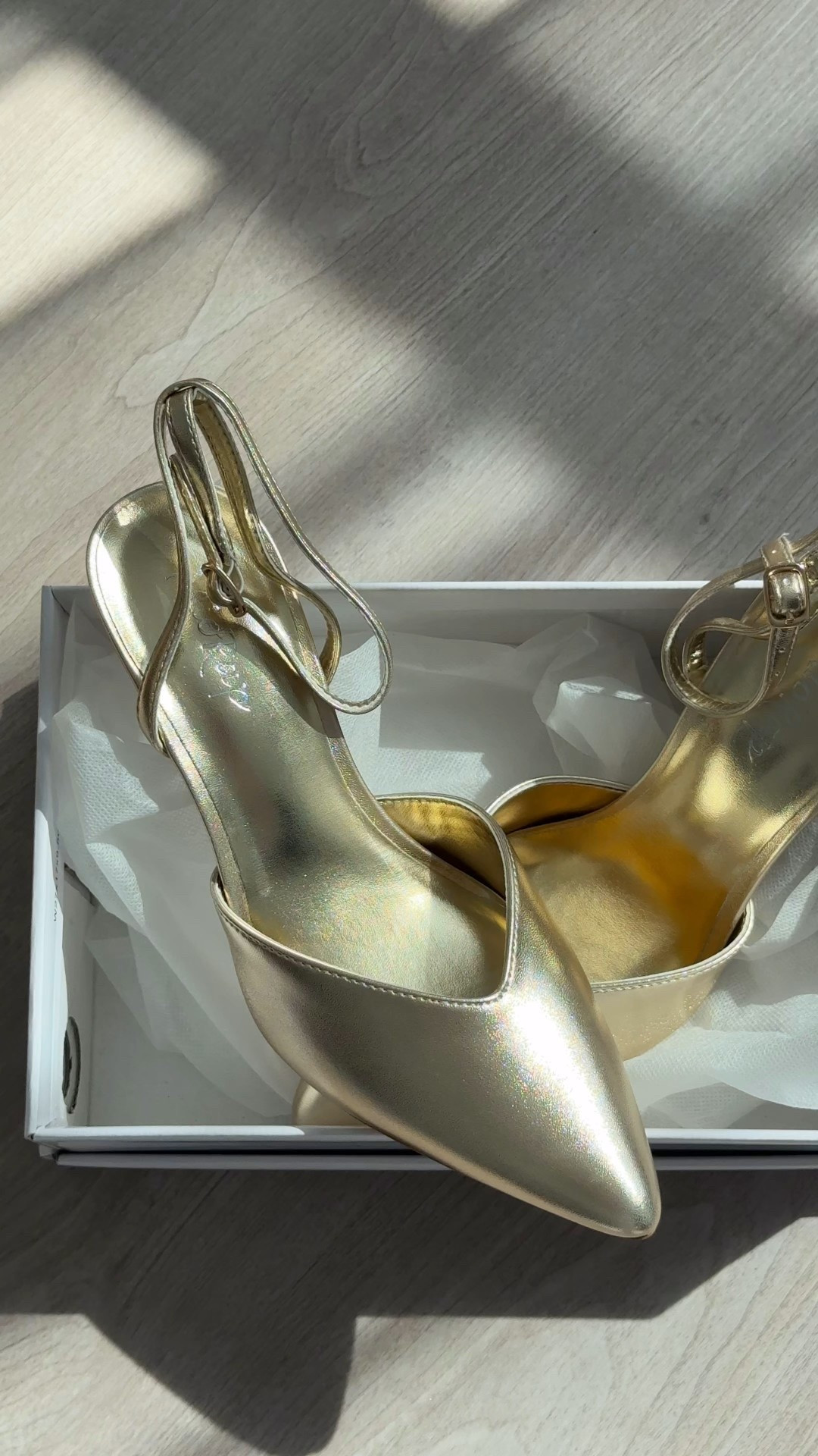 The soft shimmer of gold, a whisper of elegance. ✨ These pointed-toe slingback heels are the definition of quiet glamour — walkable comfort with a touch of couture.
Perfect for weddings, holiday dinners, or date nights under candlelight, they pair effortlessly with silk dresses, tailored trousers, or anything that deserves a little sparkle.
Shop the link in bio to step into timeless sophistication.
#quietluxury #goldheels #kittenheels #slingbackpumps #dressyshoes #holidaystyle #weddingguestoutfit #elegantfootwear #LTKstyle #luxuryfashion
