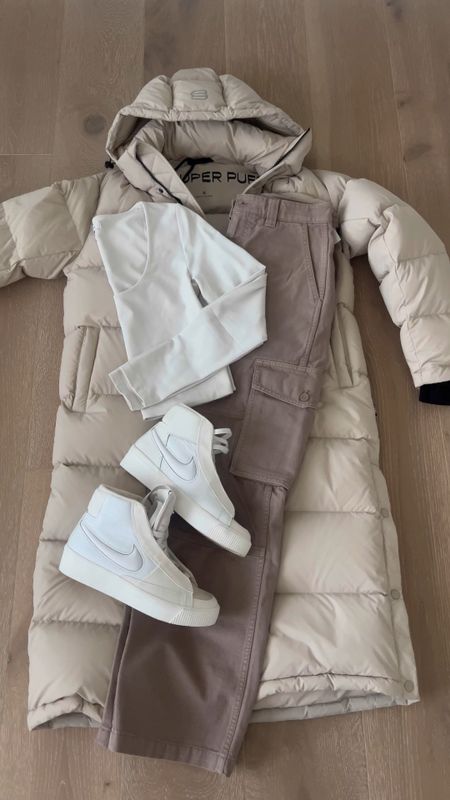 ARITZIA | cold weather outfit inspo

Super puff. Cargo. Nike blazers. Contour. Body con. Neutral style. Neutral fashion. Casual outfit  

#LTKSeasonal #LTKVideo #LTKstyletip