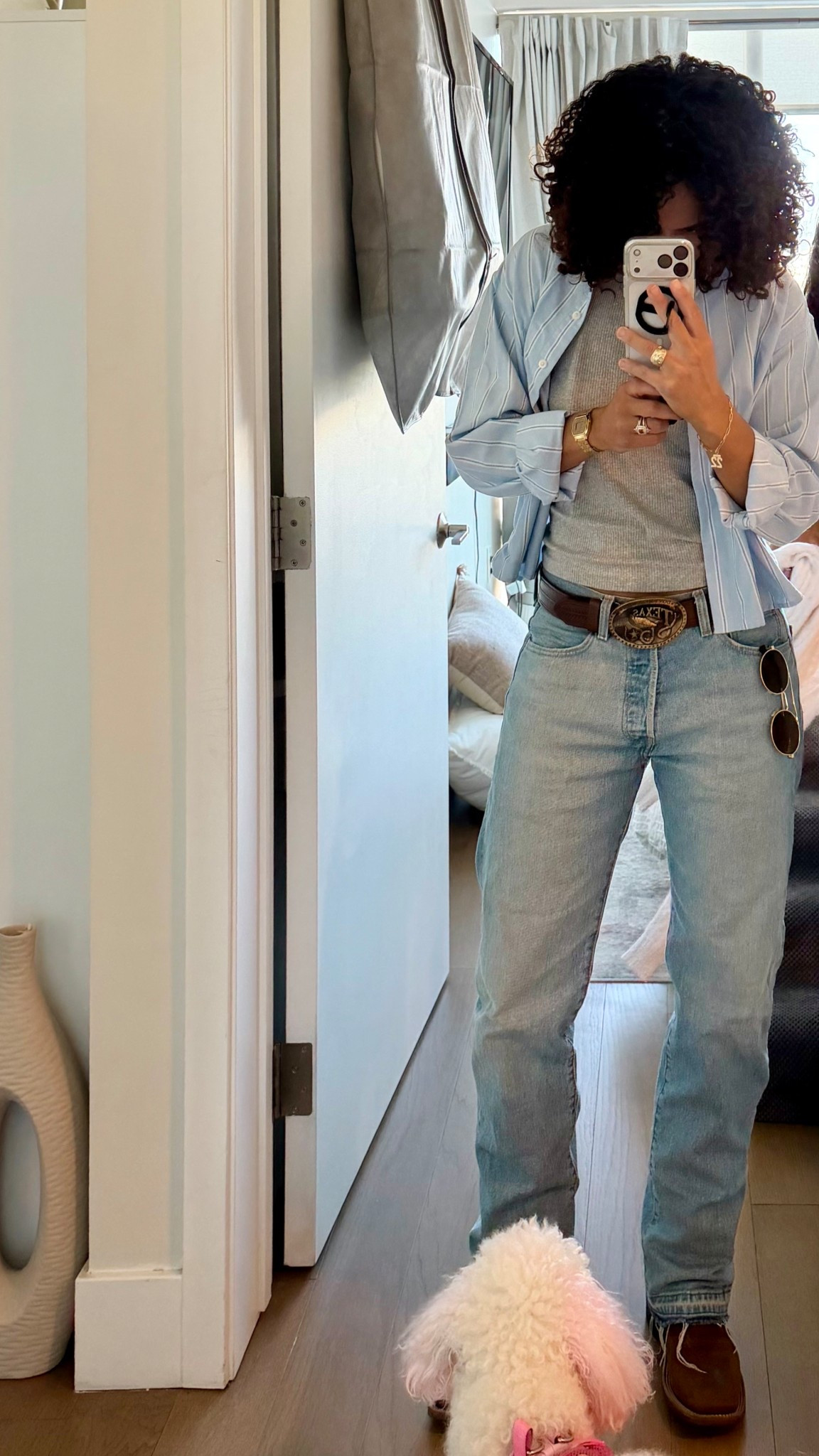 Whoever said jeans weren’t comfortable lied 

#LTKMidsize #LTKWorkwear #LTKOver40