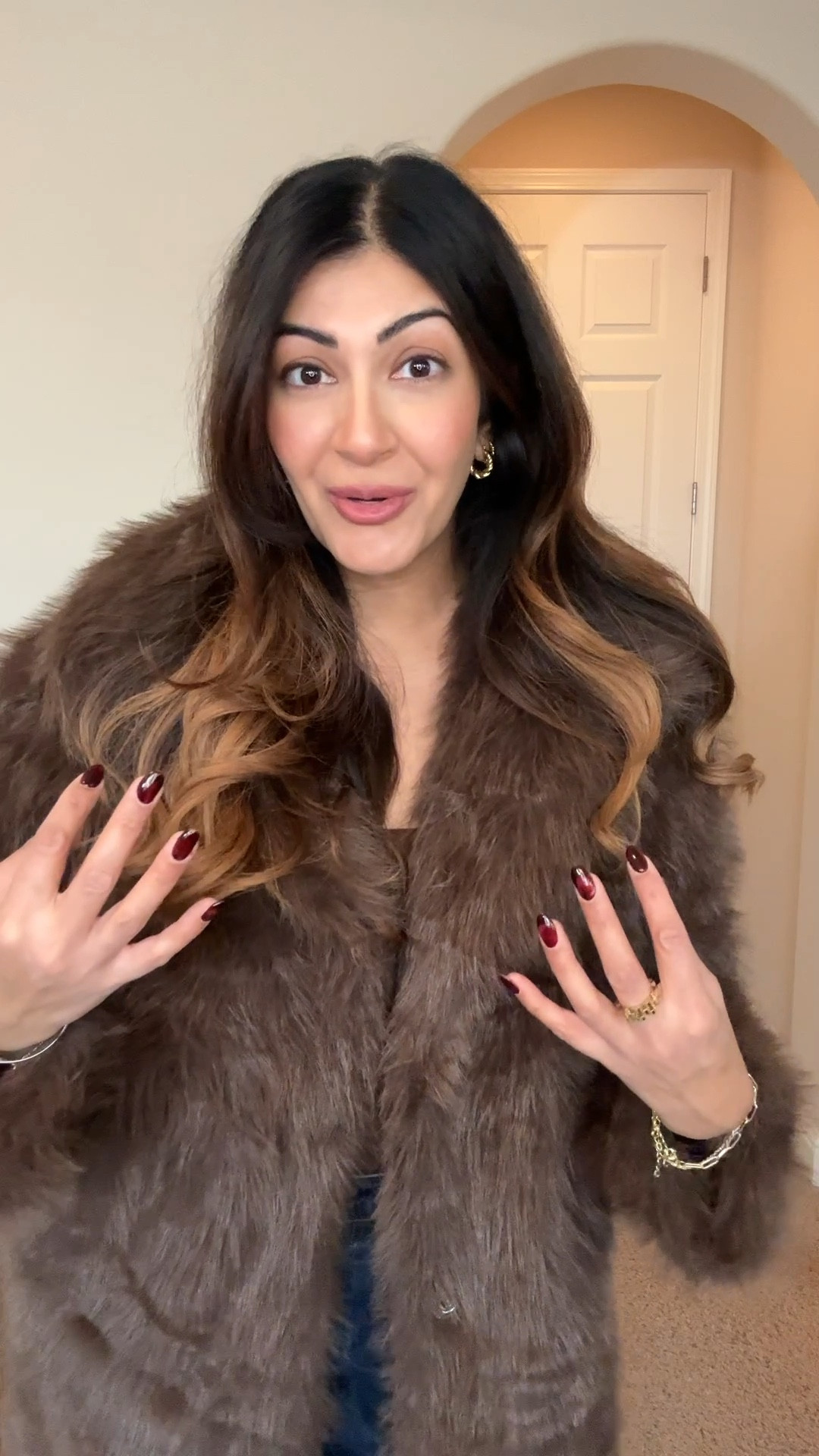 Winter wine tasting fit but make it elevated and effortless 🍷✨
This Amazon faux-fur coat instantly upgrades any look, and I paired it with a classic turtleneck and my high-waisted Levi’s for that snatched-waist, chic-but-comfortable vibe.
If you’re looking for winter outfits you can wear every day — school pickup, errands, date nights, wine tasting — but still want to look polished and put together, this combo is perfection. Tap to shop the full look 🤍❄️

winter wine tasting outfit, faux fur coat Amazon, high waisted Levi’s jeans outfit, elevated winter outfits for women, chic everyday winter style, cozy winter outfit ideas, winter fashion 2025, turtleneck winter outfit, casual but elevated outfits


#WinterOutfitInspo #ChicWinterStyle #FauxFurCoat #ElevatedEveryday #levijeans #LTKWinterFashion #amazon #furcoat

#LTKTravel #LTKFindsUnder100 #LTKootd