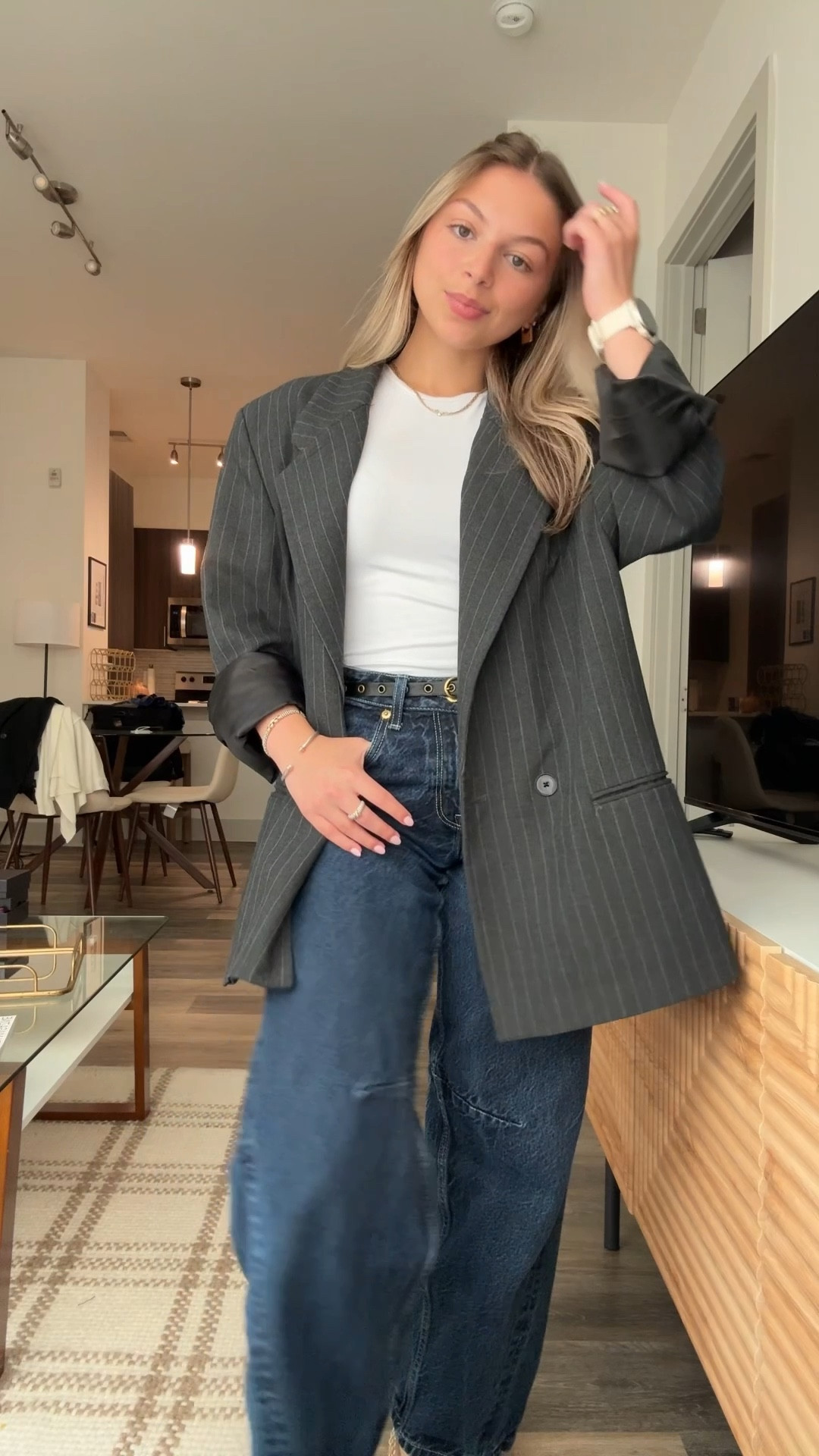 Blazer season is here and I’m not mad about it.
This oversized blazer + wide leg jeans combo is my go-to for effortless style. Dressed up or down, it’s the perfect fall outfit idea.

#casualoutfit #summerstyle #blazeroutfit #widelegjeans #oversizedblazer #ltkstyle #ltkfashion #barreljeans

#LTKWorkwear #LTKPetite #LTKFindsUnder50