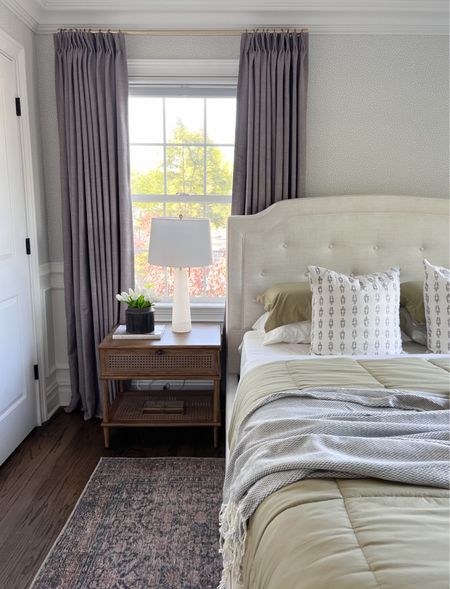 Sharing a little peek at our guest bedroom, which I styled two different ways using bed linens, quilts, blankets and throw pillows from @linensandhutch (AD)-- swipe to see! I love a bedroom refresh and the easiest way to make a space feel new is to update your bedding! I chose a mix of neutral sheets, comforters, duvets, throw blankets and pillows to create two different looks and I can’t decide which one I love more. What do you guys thing?

I’m linking it all on LTK and you can use code GIRLONTHEHUDSON60 for 60% off of your order!

#mylinensandhutch 

#LTKSaleAlert #LTKFindsUnder100 #LTKHome
