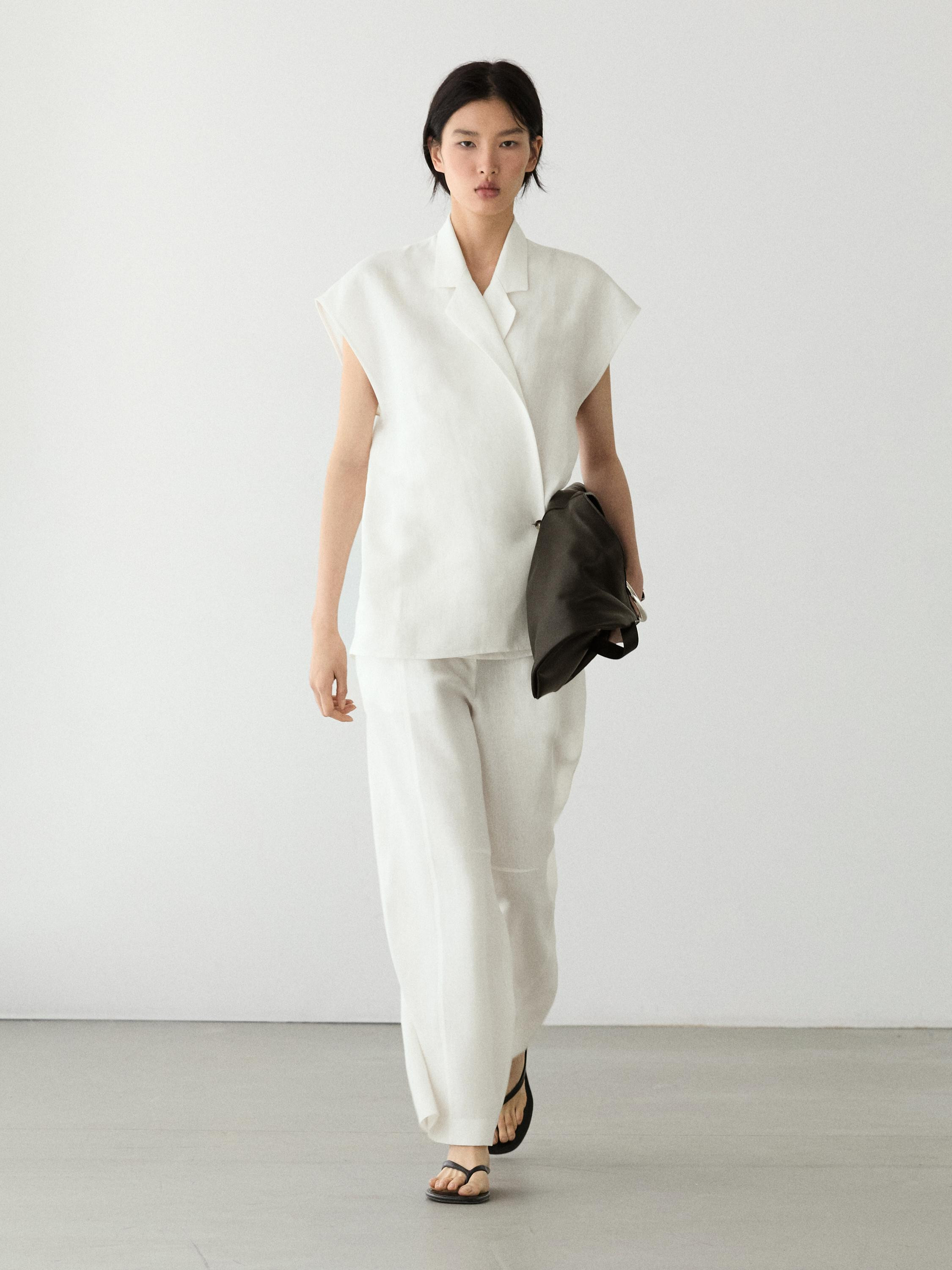 Double-breasted linen waistcoat with lapel collar | Massimo Dutti UK