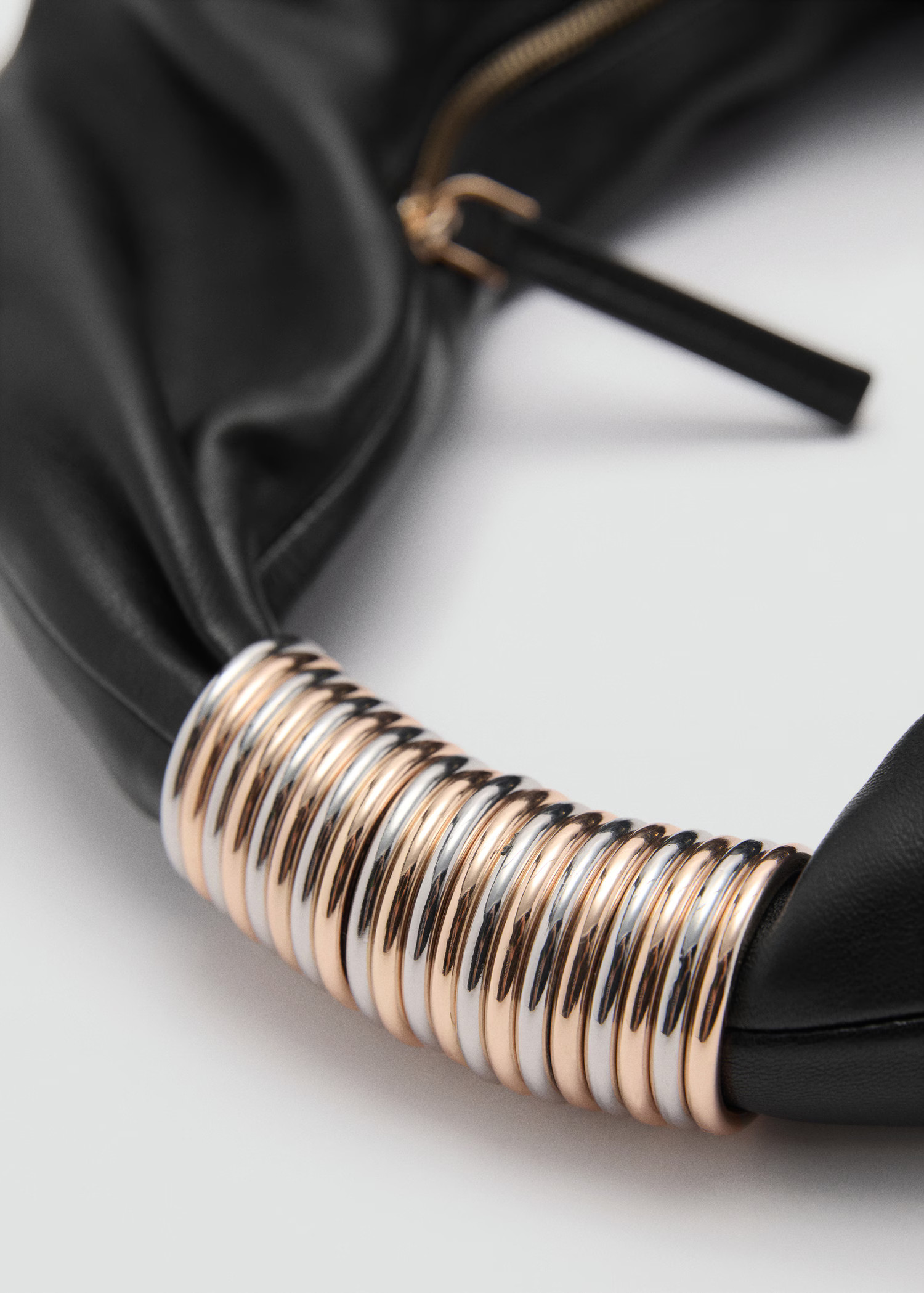 Leather bag with metallic detail | Mango (US/MX/AU)