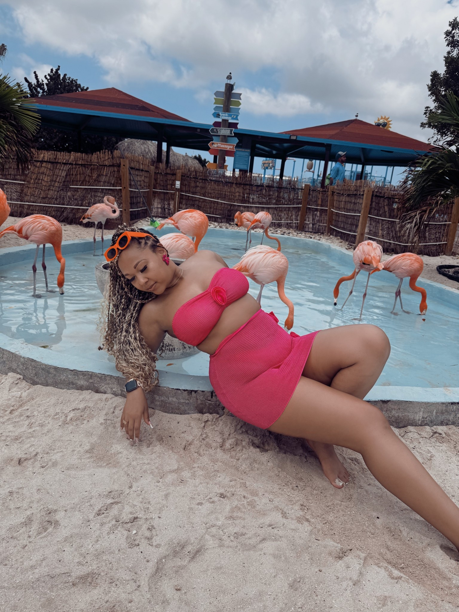 5’5 | 186lbs

Bathing suit size L (8/10)

#LTKMidsize #LTKFindsUnder50 #LTKSaleAlert