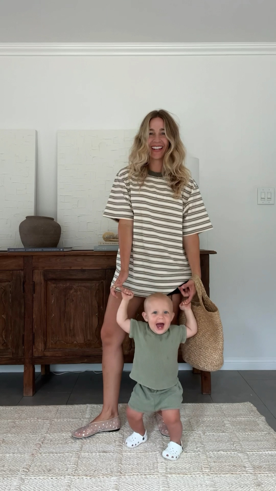 Menswear forever !! Wearing a men’s XL in this tee (I’m 5’4”) 