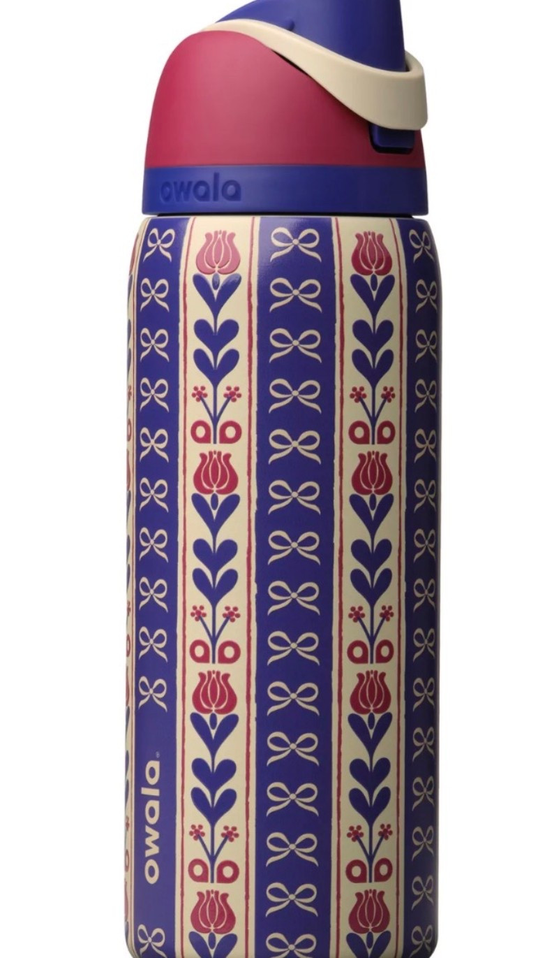 Owala grand millennial water bottle 

#LTKFindsUnder50 #LTKHoliday #LTKGiftGuide