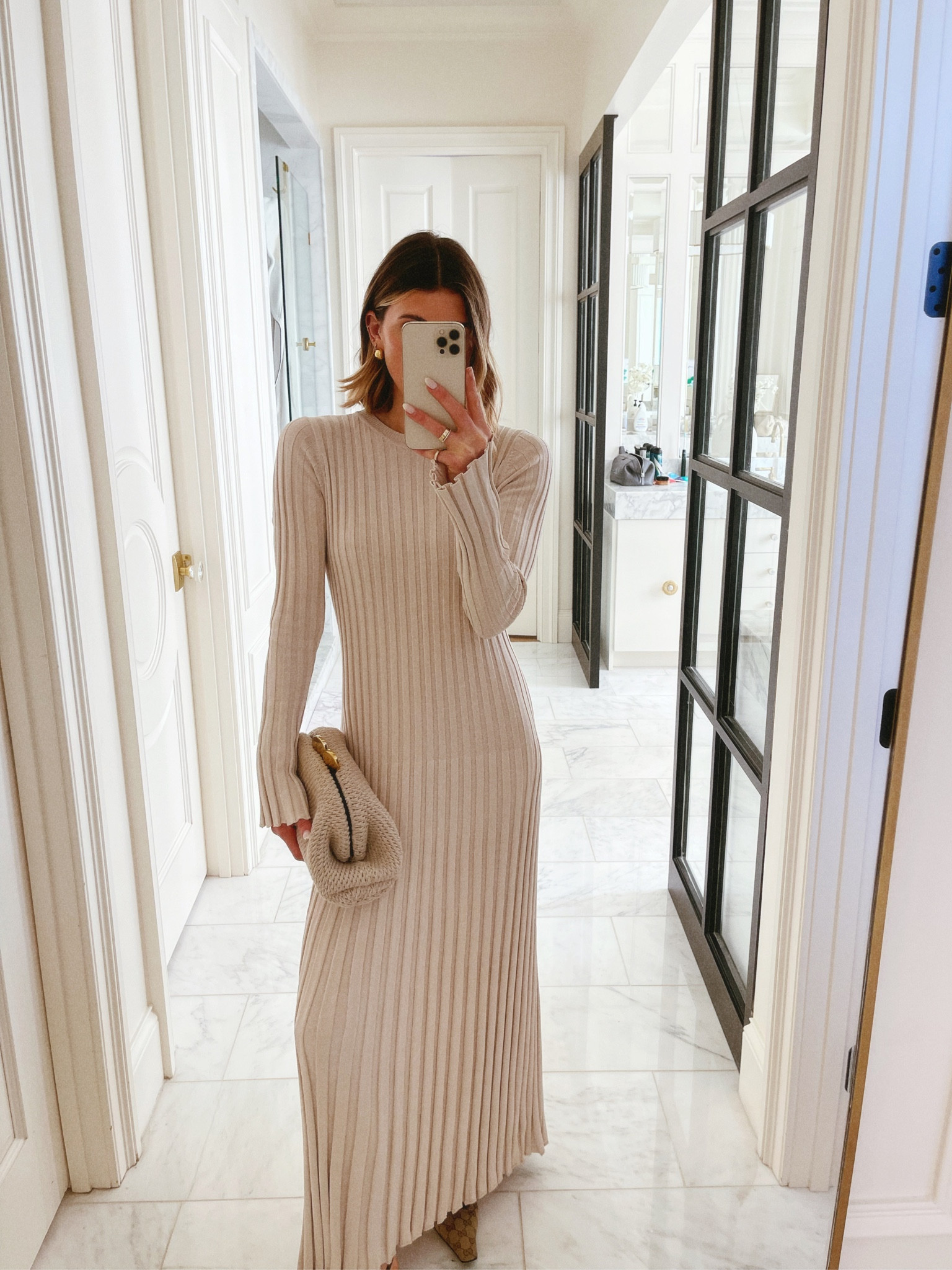 A great transitional sweater dress from winter to spring. I'm wearing size small fits tts 