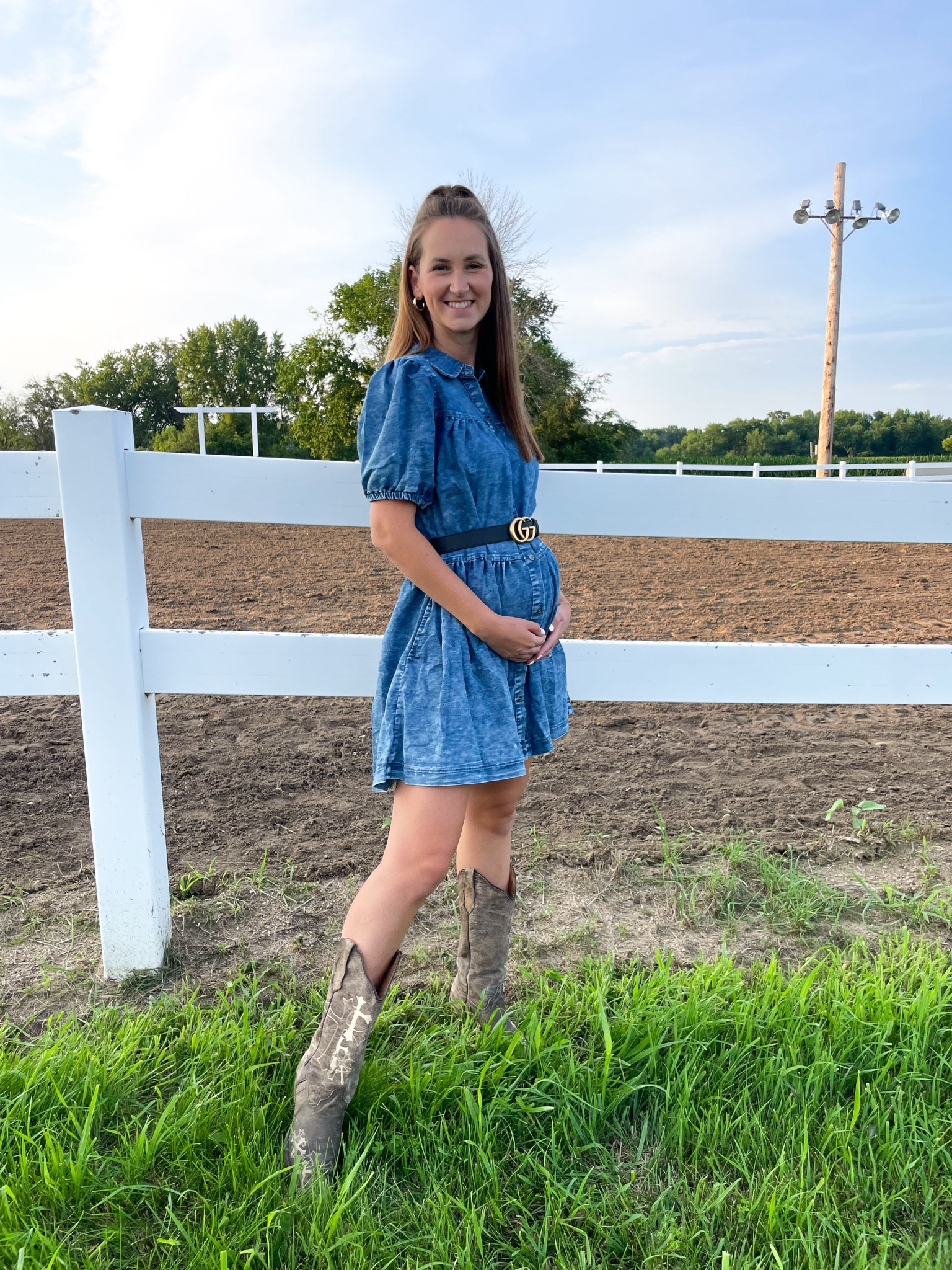 How adorable is this denim dress?! I wore it to our county fair on Wednesday & got so many compliments on it! It’s bump-friendly and I’m wearing a size small

#LTKFindsUnder100 #LTKBump #LTKStyleTip