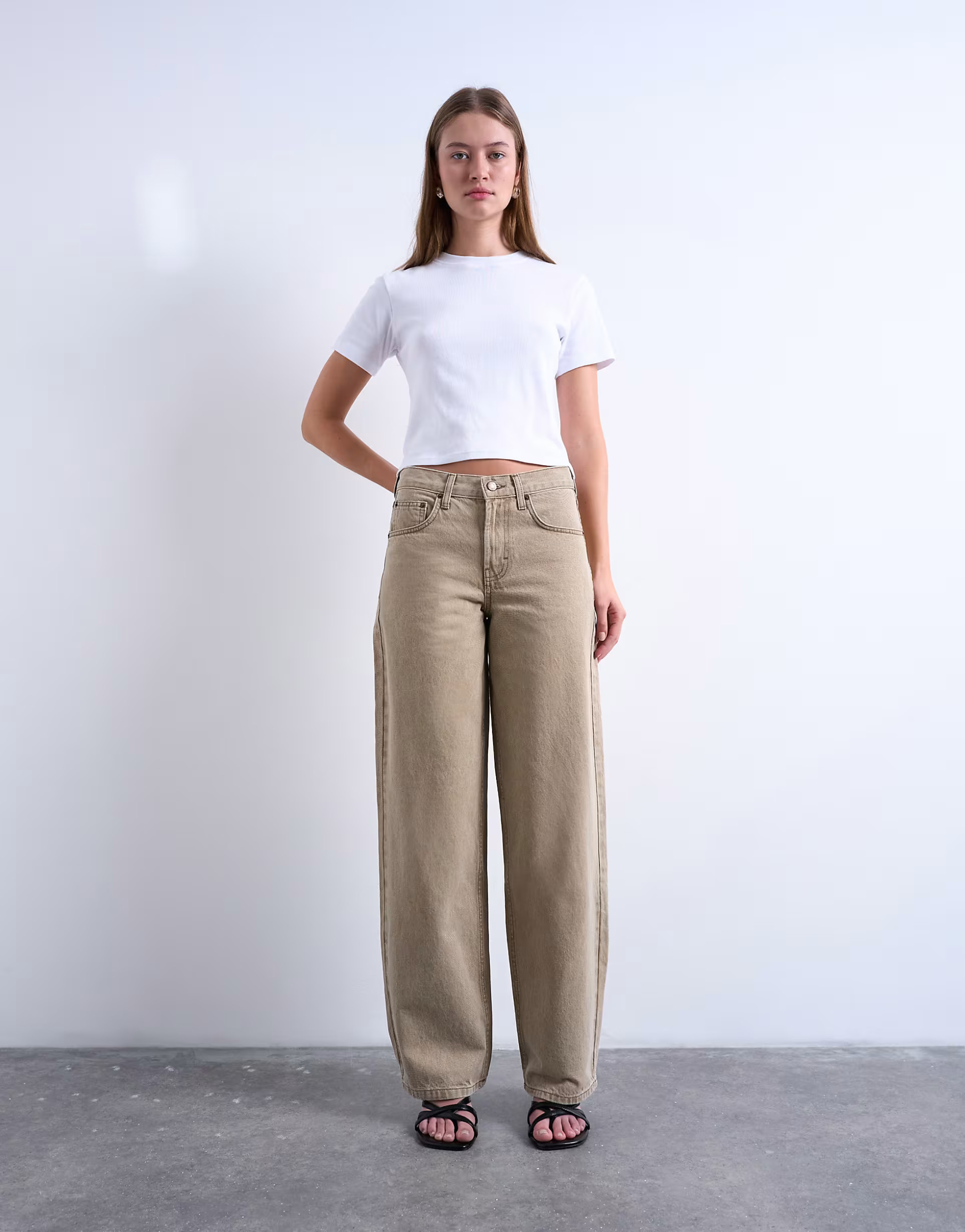 Topshop Cinch low rise relaxed jean in latte | ASOS (Global)