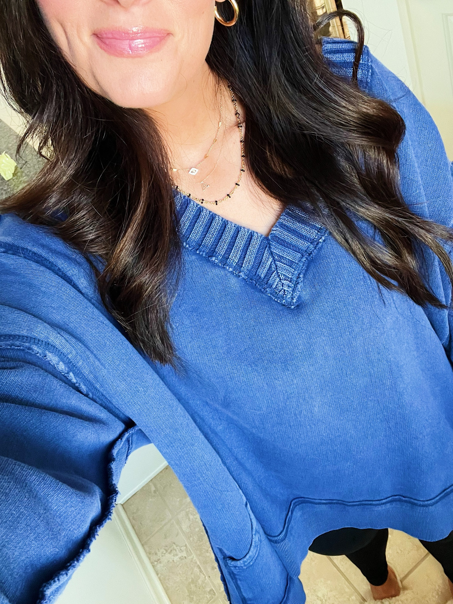 Super comfy & oversized top - wearing an XS

#LTKfindsunder100 #LTKstyletip #LTKSeasonal