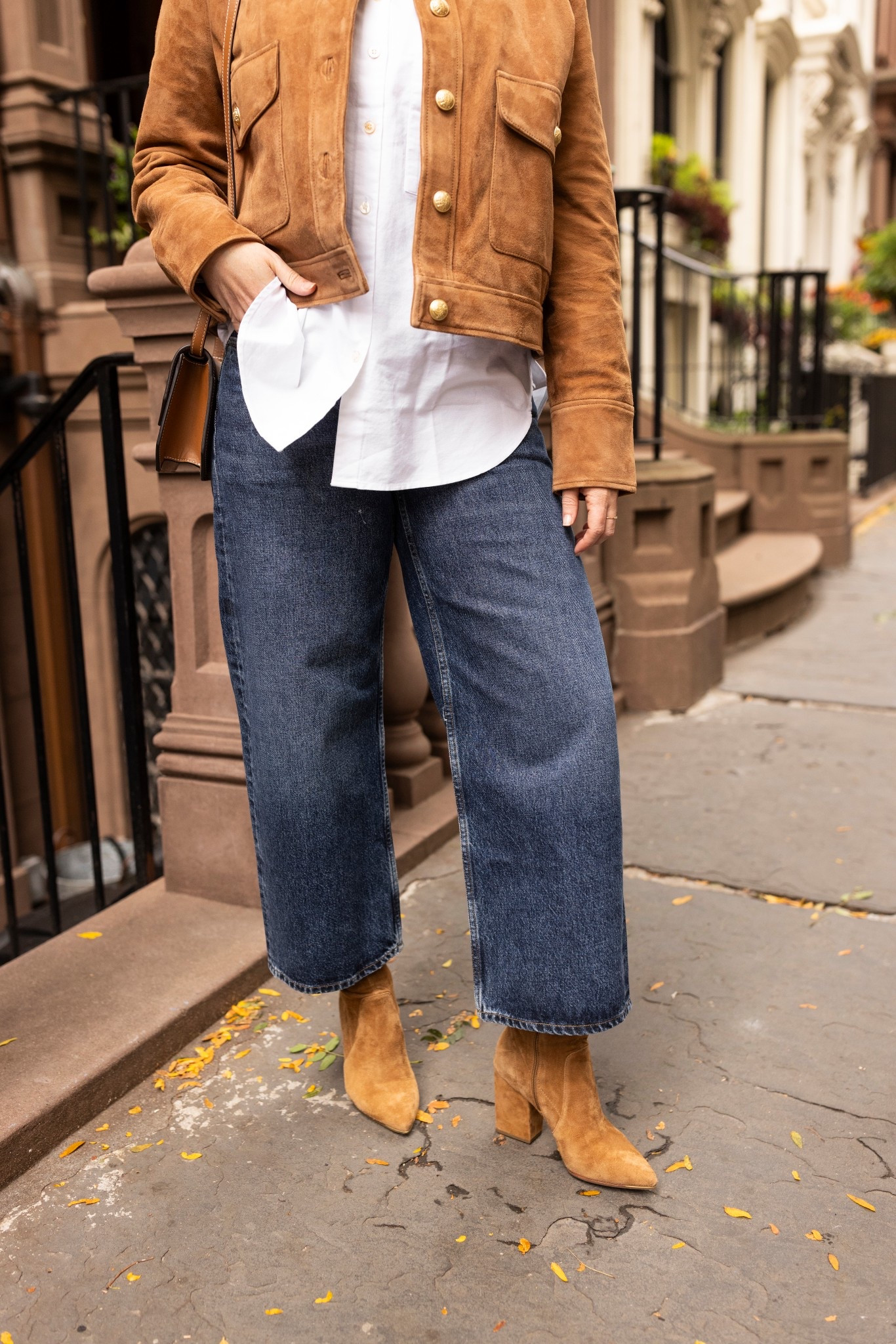 Suede jacket (size 40) from Sézane 
Wideleg jeans size 27 by Agolde
Loeffler Randall boots
Fall outfit
Fall style 

#LTKSeasonal #LTKOver40