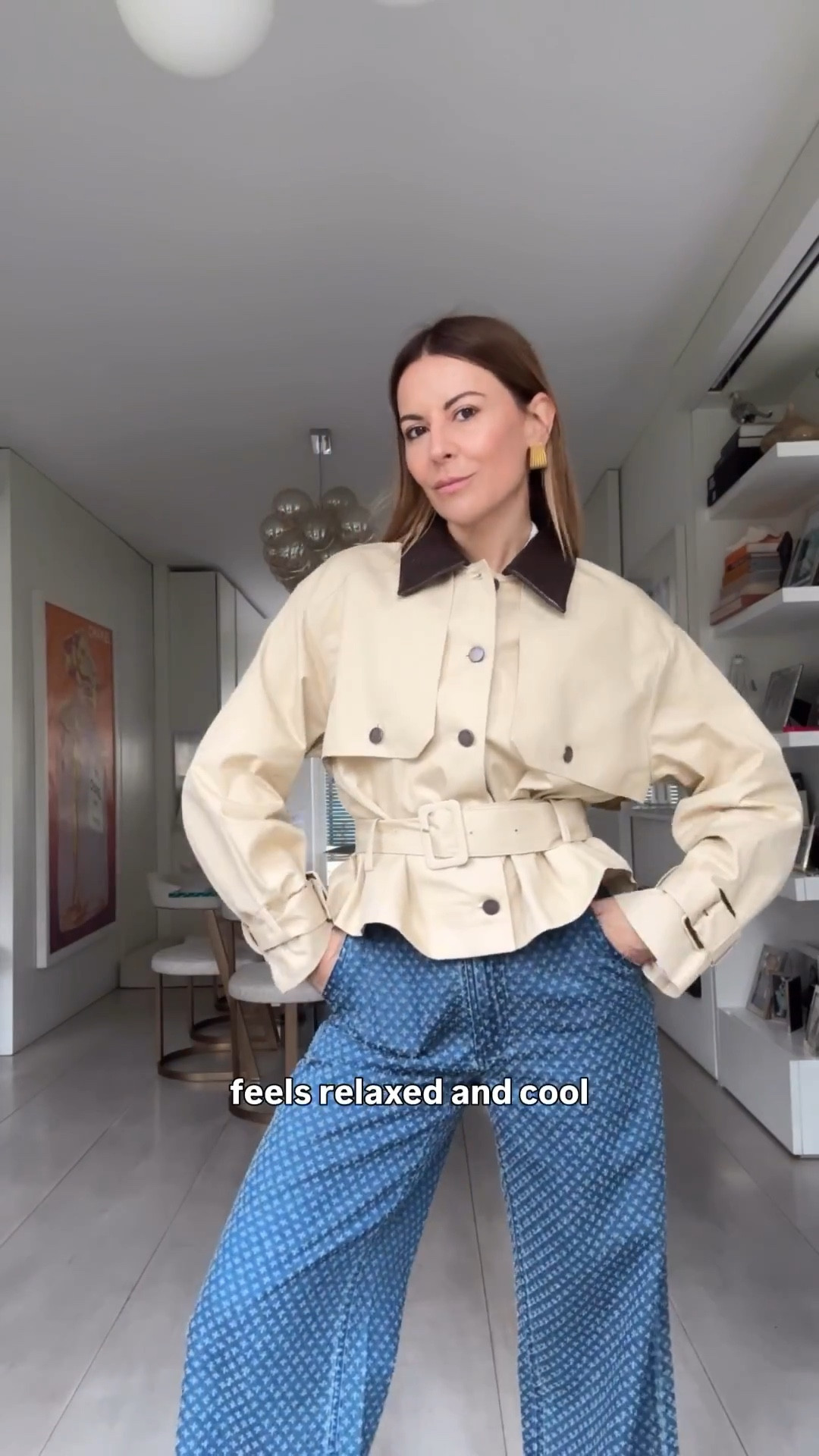 Luxury doesn’t have to be expensive that’s why I shop @Fabrique . These pieces look and feel high quality. Crafted by top designers worldwide.  Cropped trench is a staple for the season, I couldn’t choose so I took both and styled them for easy, everyday looks. #fabrique