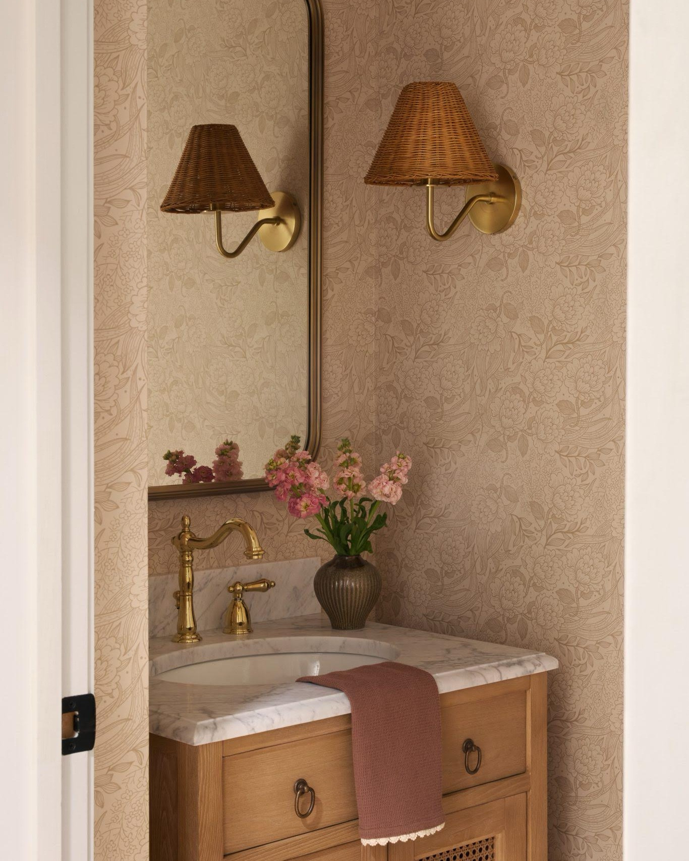 Small space, big impact! Warm earth tones, grounded finishes, and layered textures make this powder room welcoming, timeless, and effortlessly stylish.

✨ Shop the powder room sources below
✨ Follow my LTK shop for daily inspiration
✨ Full home tour + sources on HomeBunch

Interior Designer: AKB Design (@akbdesign)
Photography: @sylvieli

#EarthTonePowderRoom #PowderRoomDesign #WarmNeutralHome #OrganicModern #TimelessStyle
#EarthToneTile #NeutralFlooring #WarmInteriors #OrganicDesign

#LTKFindsUnder100 #LTKHoliday #LTKSaleAlert