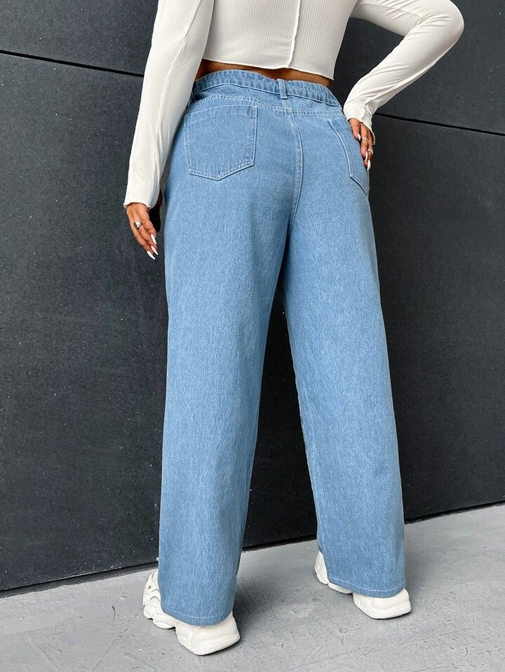 SHEIN EZwear Plus Heart Embroidery Straight Leg Jeans | SHEIN