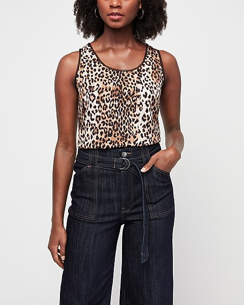 leopard print basic scoop neck tank | Express