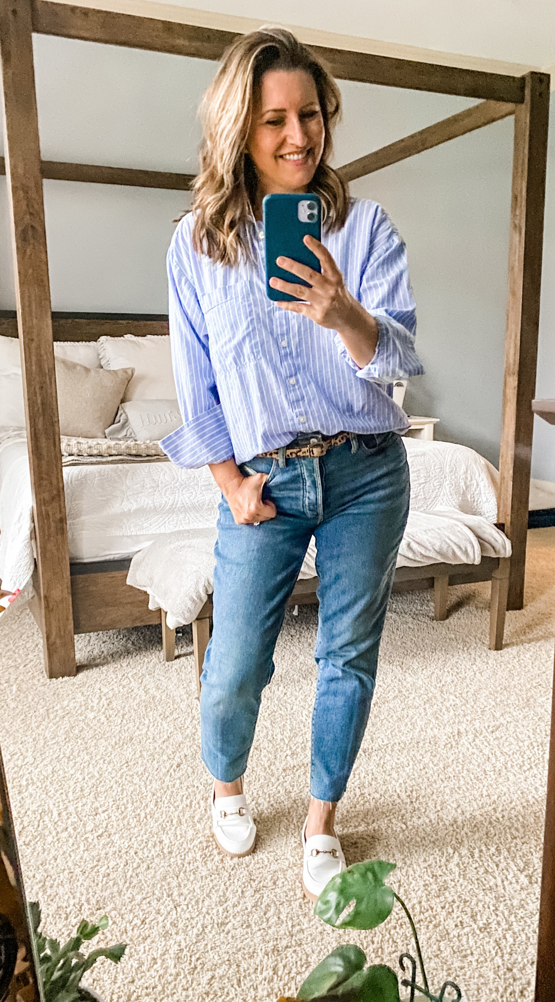 A simple outfit with not-so-simple details makes for a unique friday look.
White loafers.
A contrasting pattern belt.
Make all the difference in the world, taking this from boring to something fun with little to no effort.


#LTKworkwear #LTKunder50 #LTKstyletip