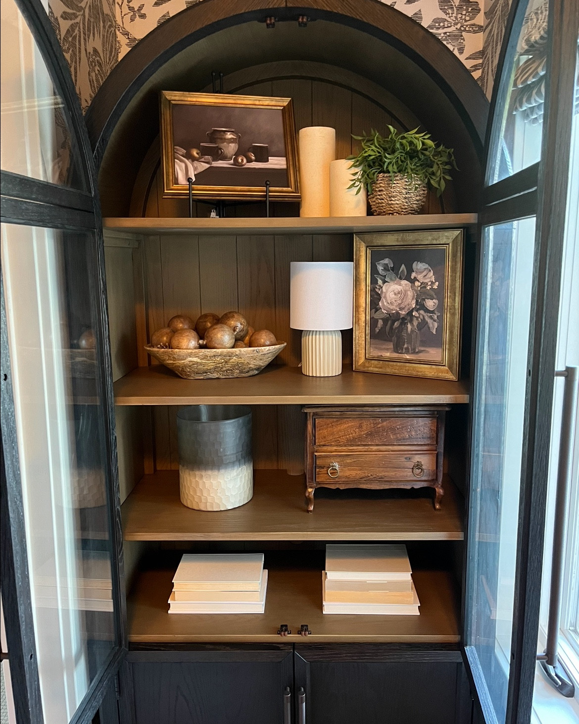 In my client’s home, I styled the Arhaus Hattie bookshelf to bring both function and style ✨
Swipe to see how Arhaus stores styled it too — whether it’s one, two, or three cabinets grouped together, every look shows off just how versatile this piece is.

With four finishes (Oak Driftwood, Charcoal, Umber, Umber with Brass) and two sizes—36” + 46”, the Hattie easily adapts to any space. From a single shelf moment to a full wall statement, it’s an instant designer upgrade.

🛒 Shop the Hattie bookshelf + my client styling through my LTK.

#ArhausStyle #LTKHome #ClientProjects #BookshelfGoals


#LTKHome #LTKStyleTip