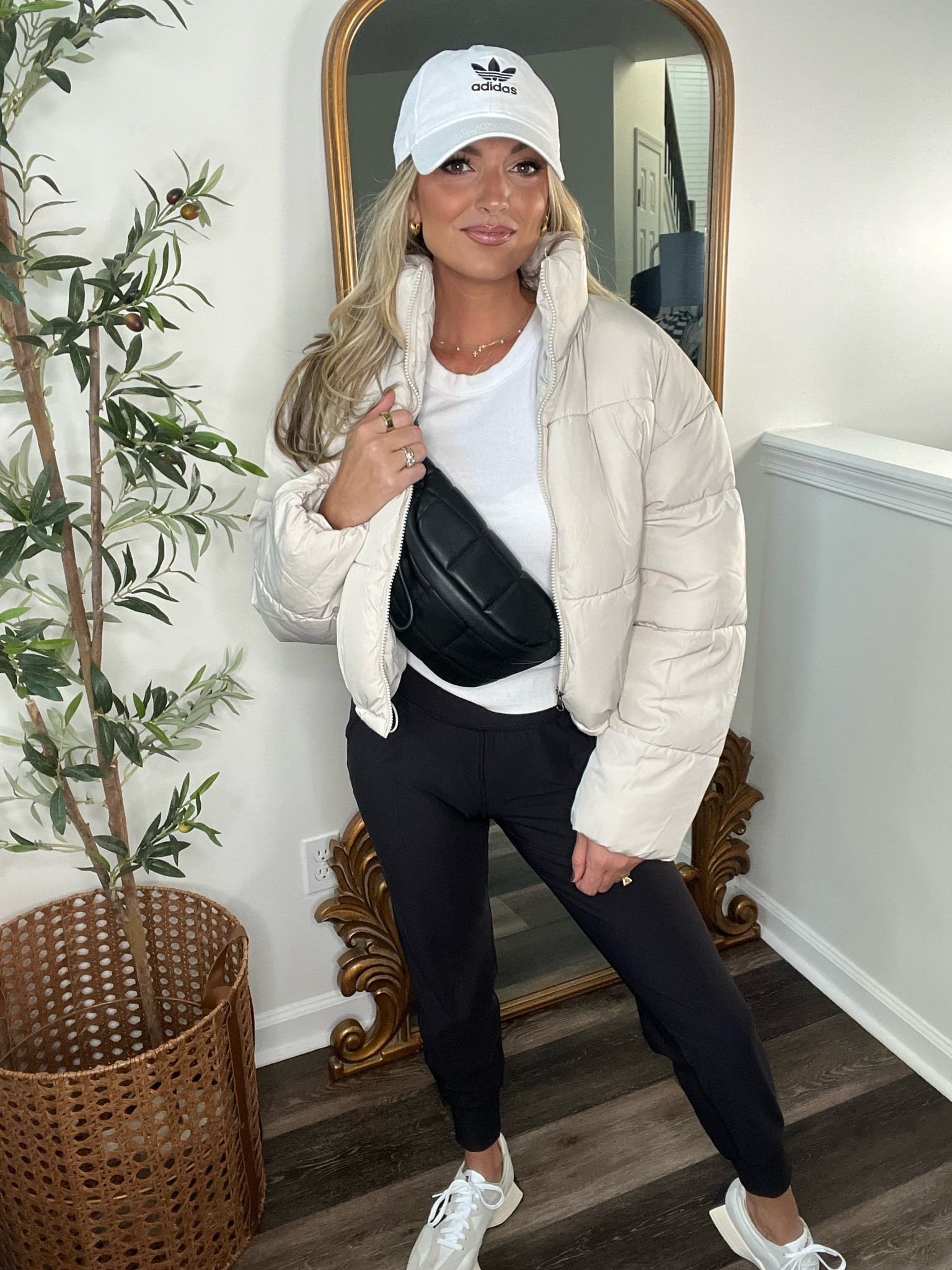 Casual outfit
Fall outfit
Joggers outfit


#LTKtravel #LTKfindsunder100 #LTKfindsunder50