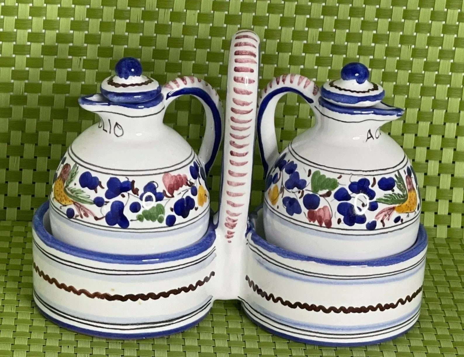 Peccetti DERUTA Italian Majolica Oil & Vinegar Cruet Set Hand Painted with Caddy | Etsy (Global)