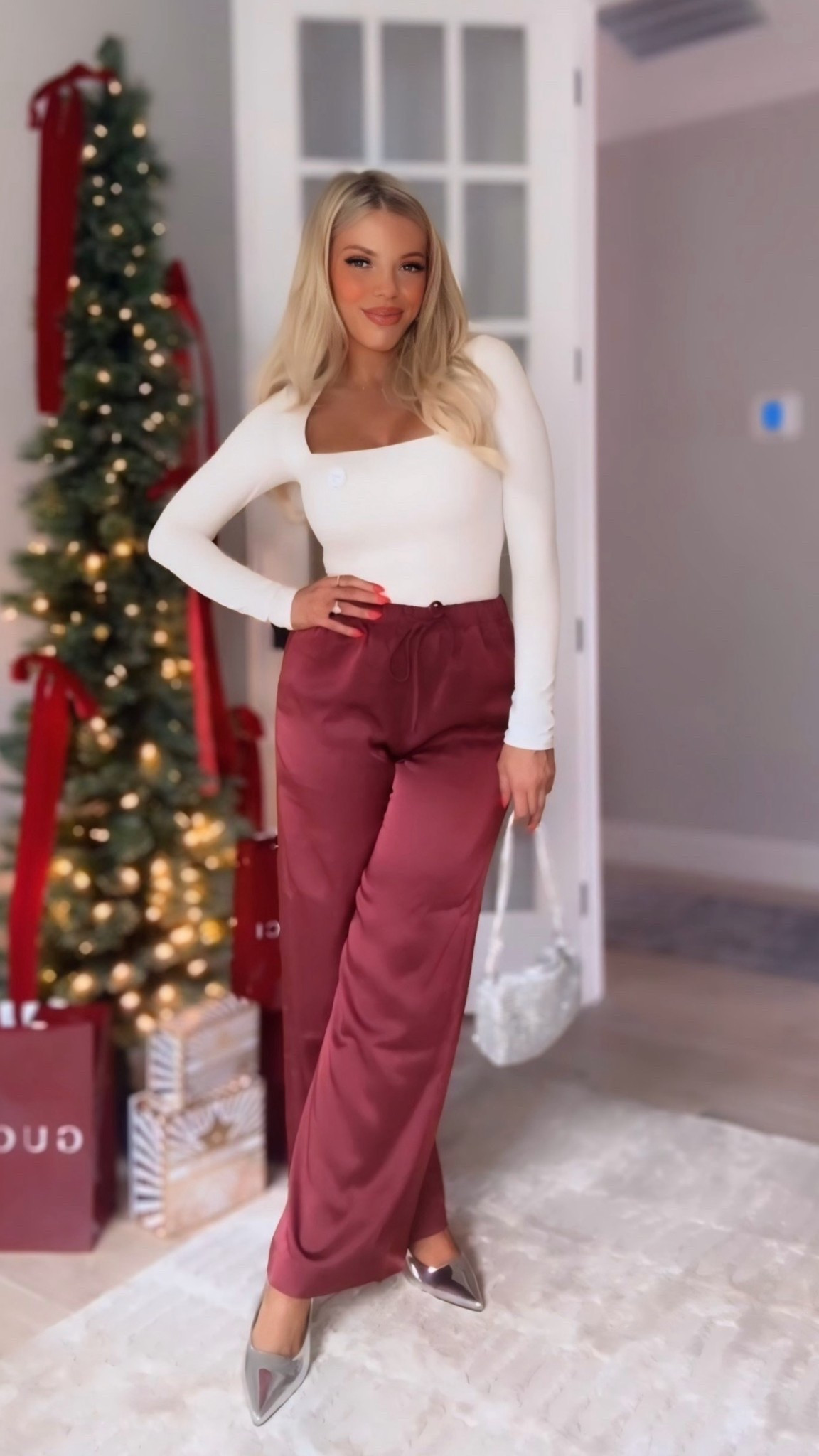 Love these pants for the holidays! A cute holiday party or Christmas outfit idea if you don’t love dresses 🫶🏼

#LTKHoliday