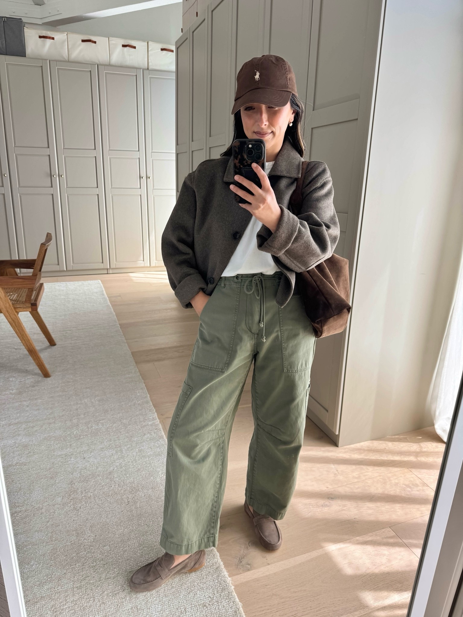 Super cute new double faced wool crop jacket from mango. Love this cropped fit with barrel and wide leg jeans.

Mango jacket small
AYR tee medium
Pistola cargos petite 25
Jamie Haller loafers 35
Polo Ralph Lauren hat
Liffner shoulder bag
Dorsey earrings 3.4
Dorsey James necklace 15 inch

#LTKmomlife #LTKPetite #LTKOver40